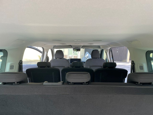 VW Caravelle 2.0 TDI LWB Aut 8-image-7