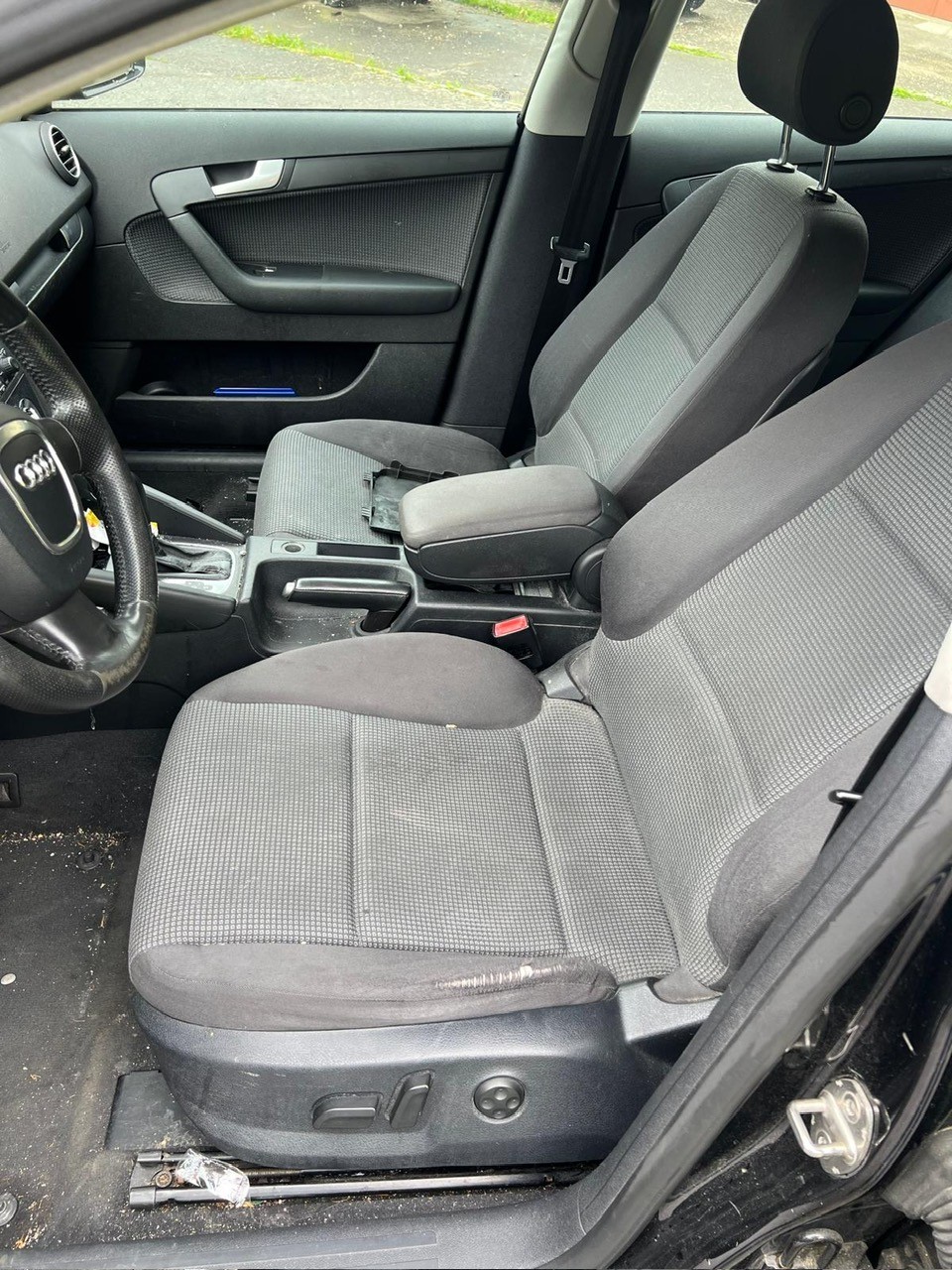 AUDI A3 Sportback 2.0 TDI Attraction-image-12