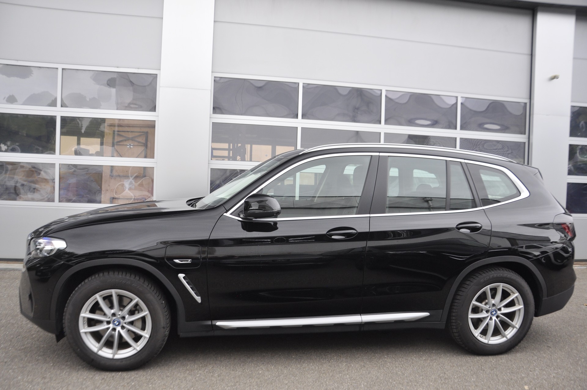 BMW X3 xDrive 30e I Anhängerkupplung-image-15