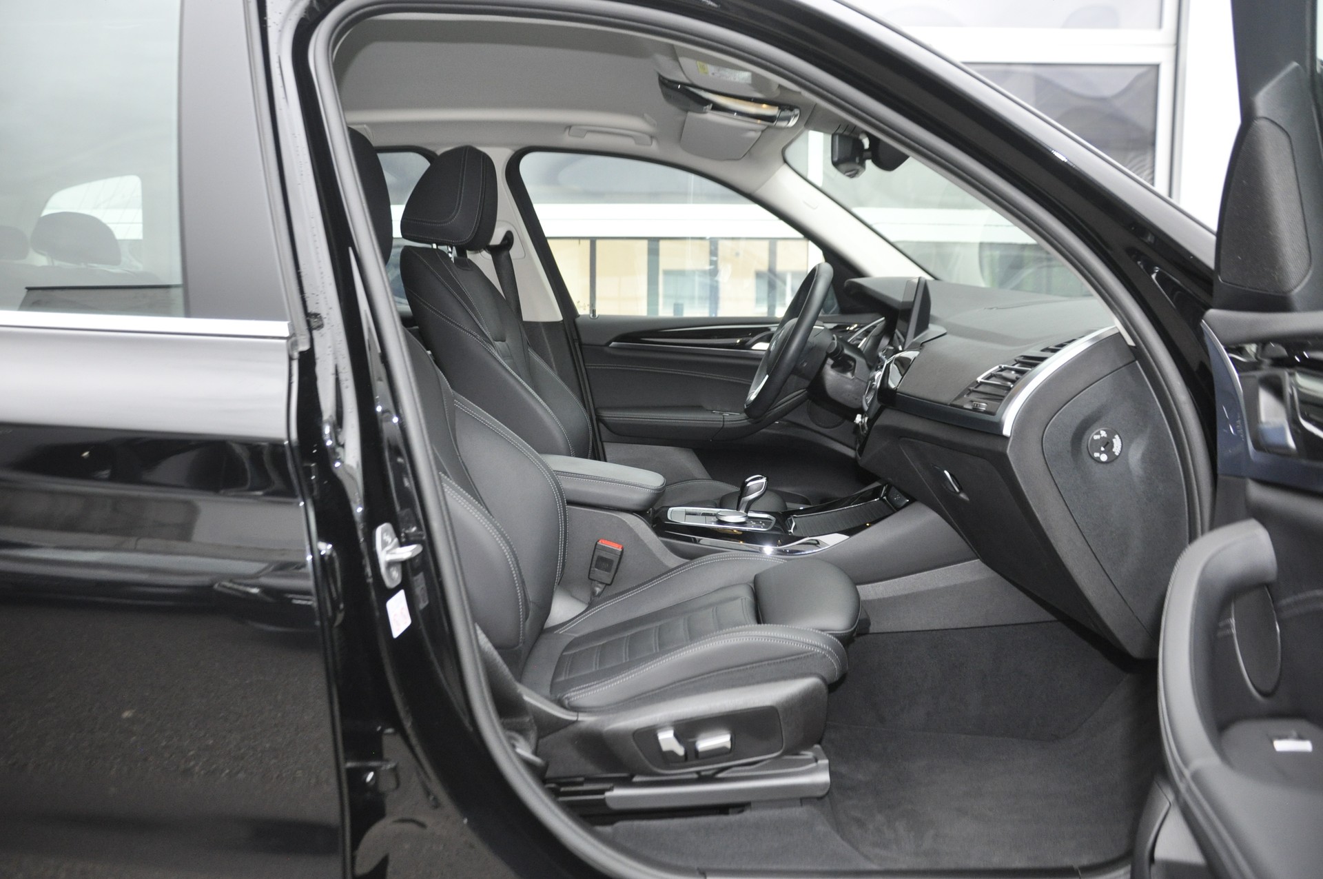 BMW X3 xDrive 30e I Anhängerkupplung-image-7