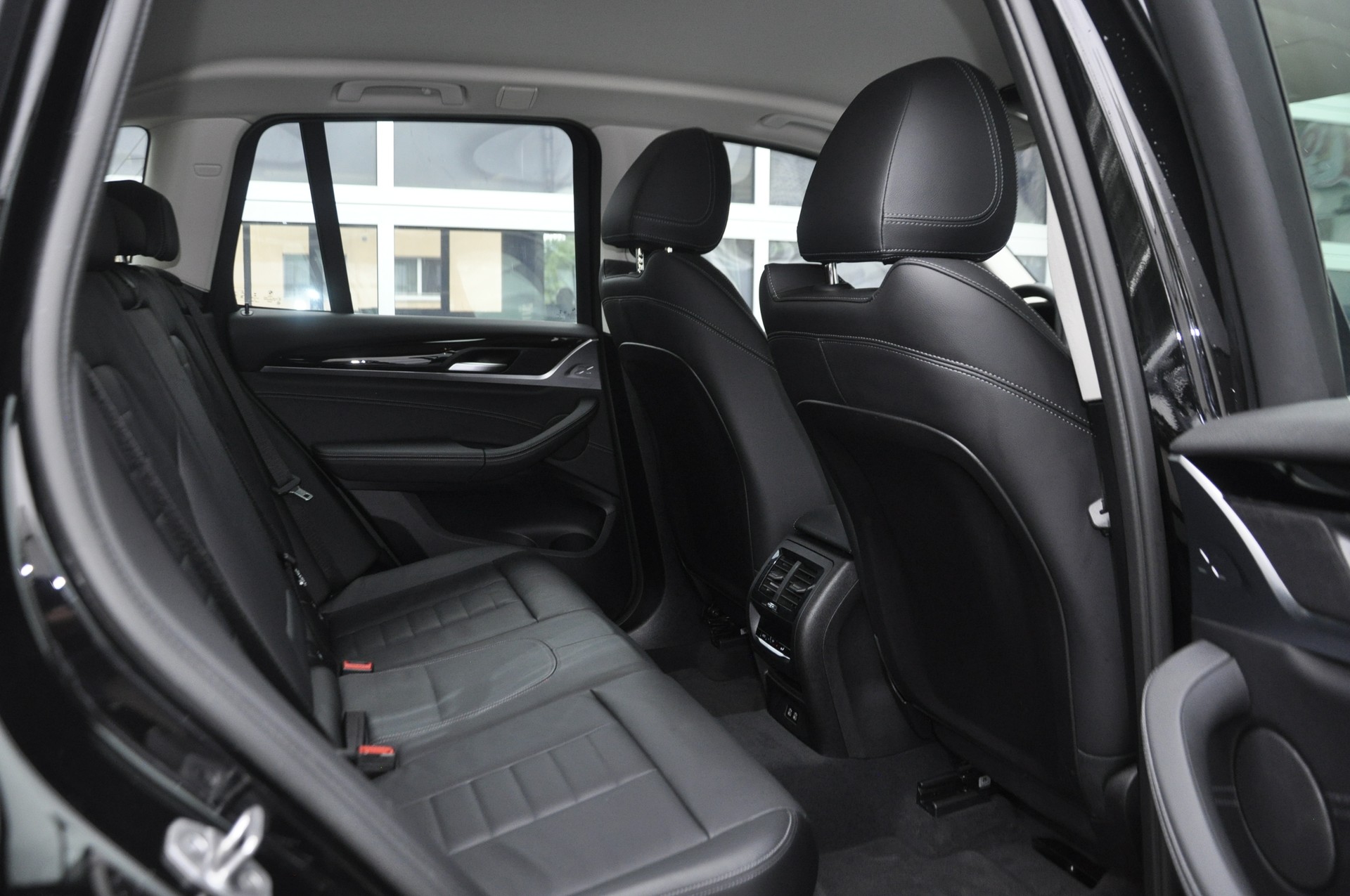 BMW X3 xDrive 30e I Anhängerkupplung-image-9