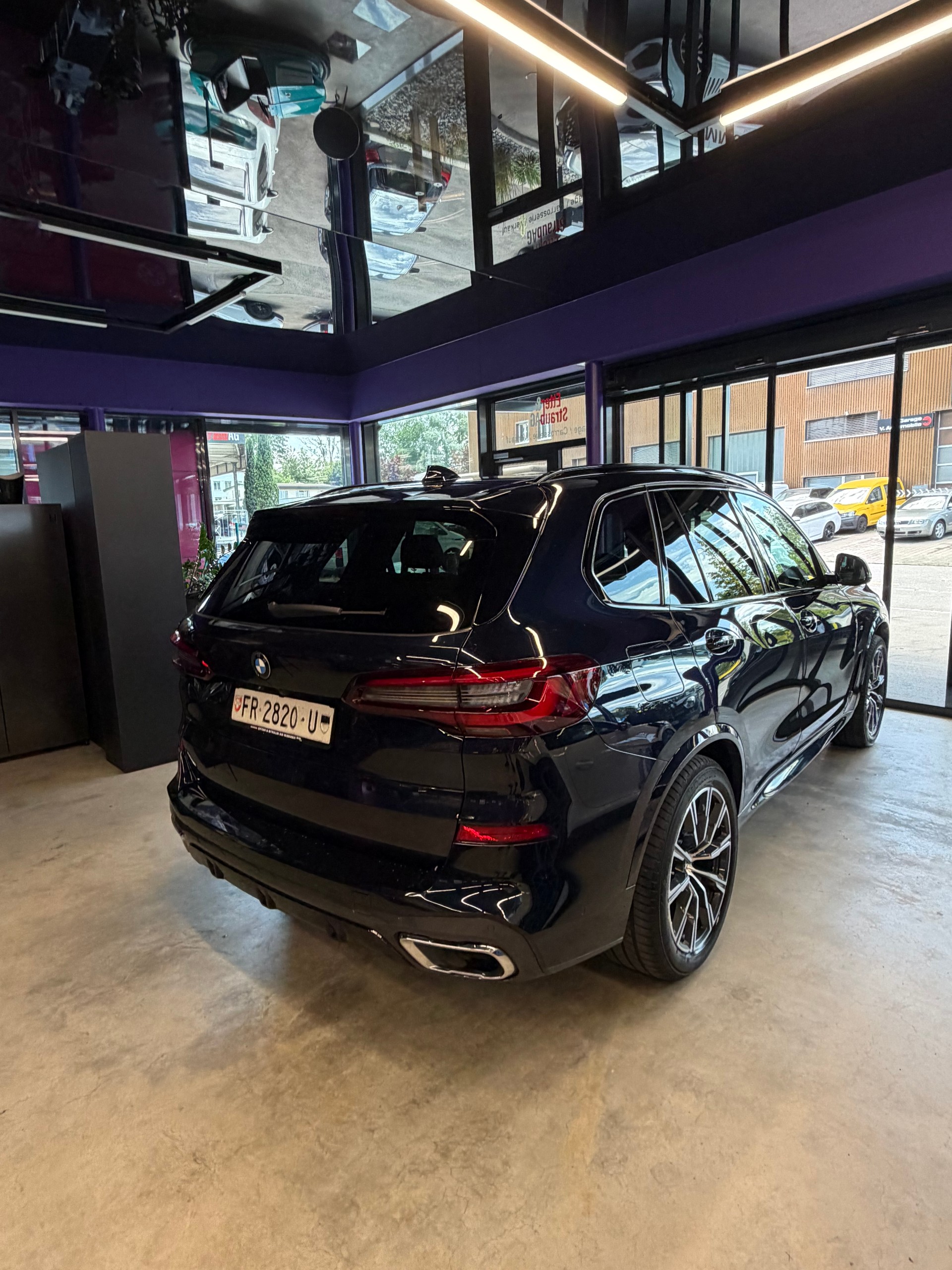 BMW X5 xDrive 48V 40i M Sport Steptronic-showroom-element-1