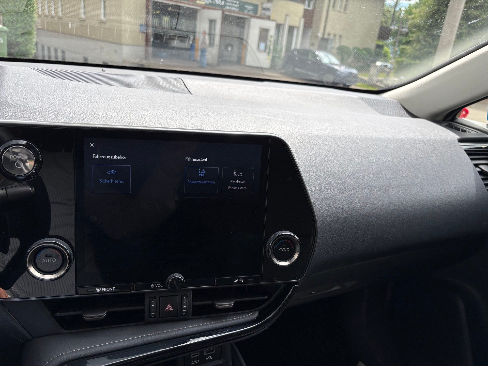 LEXUS NX 350h FWD Impression-image-10