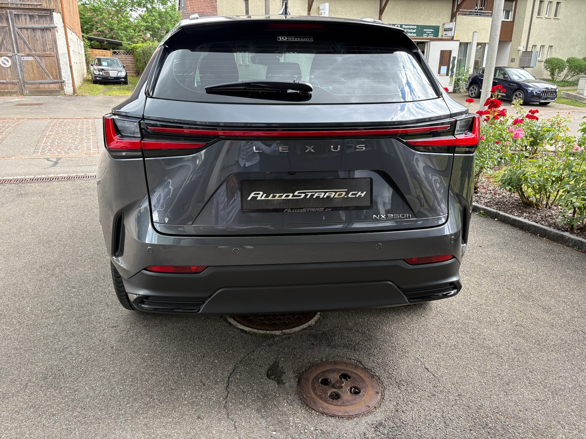 LEXUS NX 350h FWD Impression-image-4