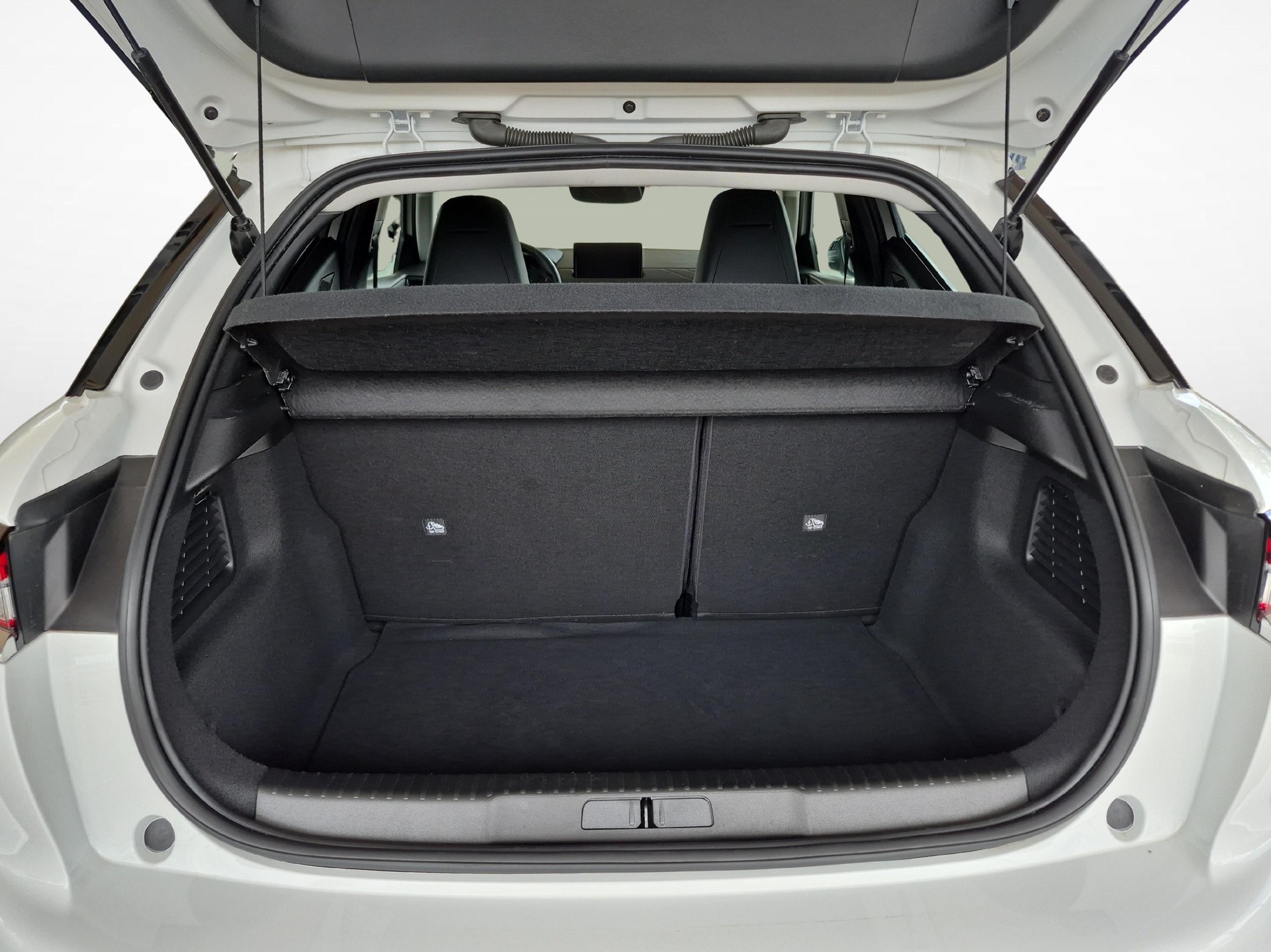 DS AUTOMOBILES 3 Crossback E-Tense Bastille-image-12