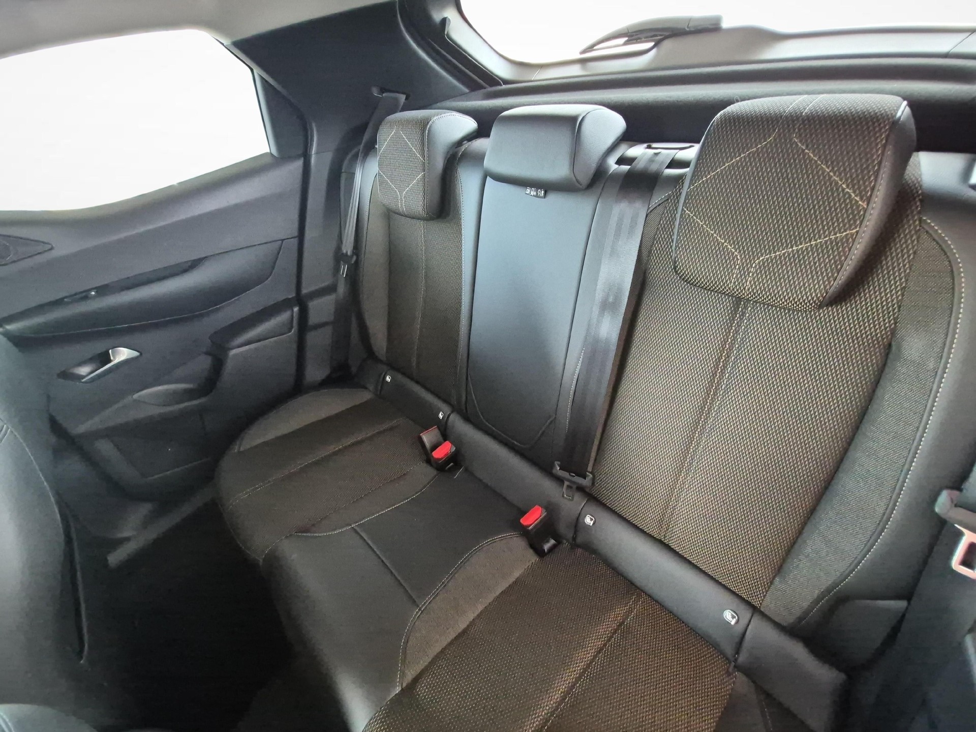 DS AUTOMOBILES 3 Crossback E-Tense Bastille-image-11