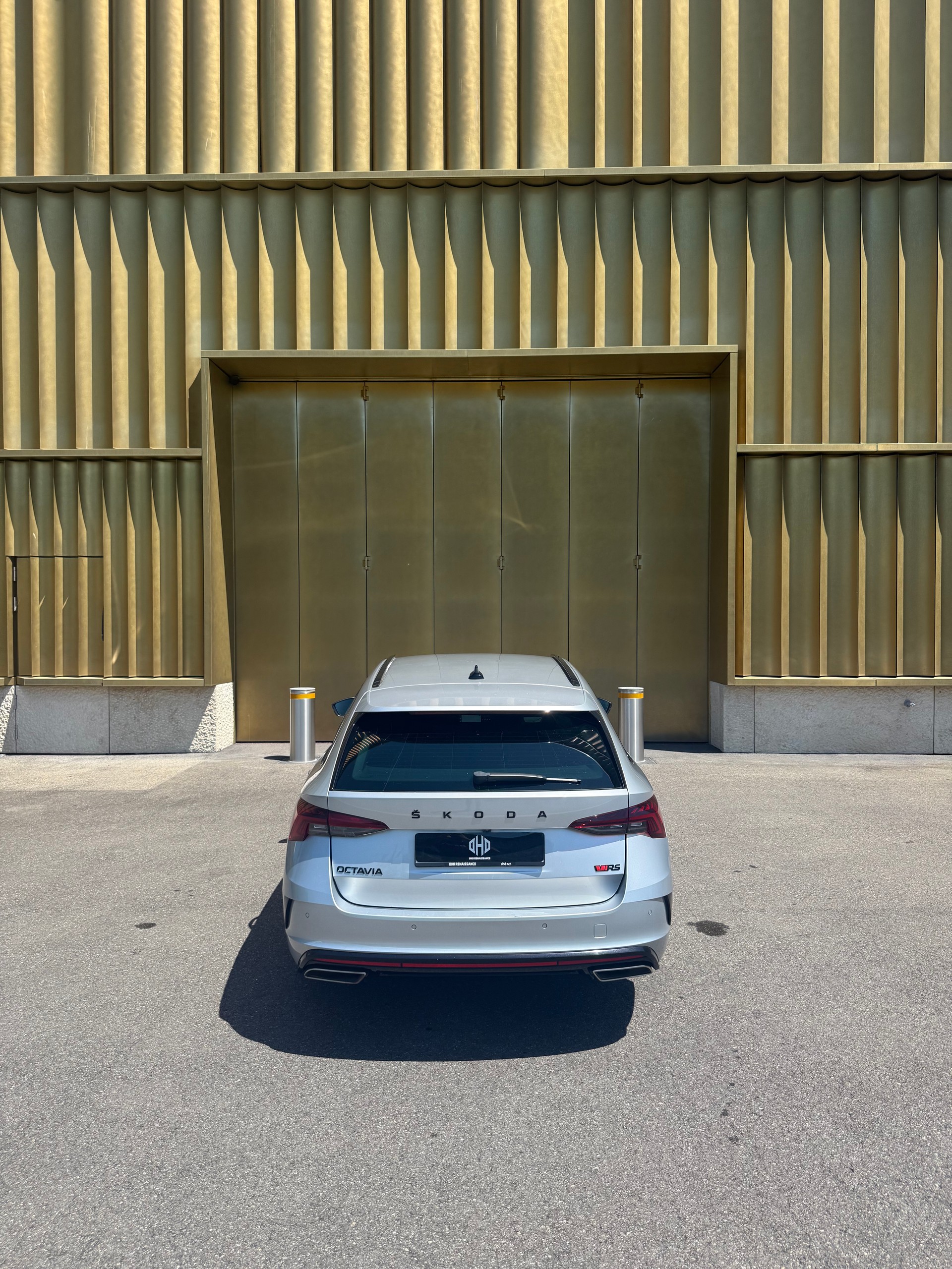 SKODA Octavia Combi 2.0 TDI DSG RS 4x4-image-5
