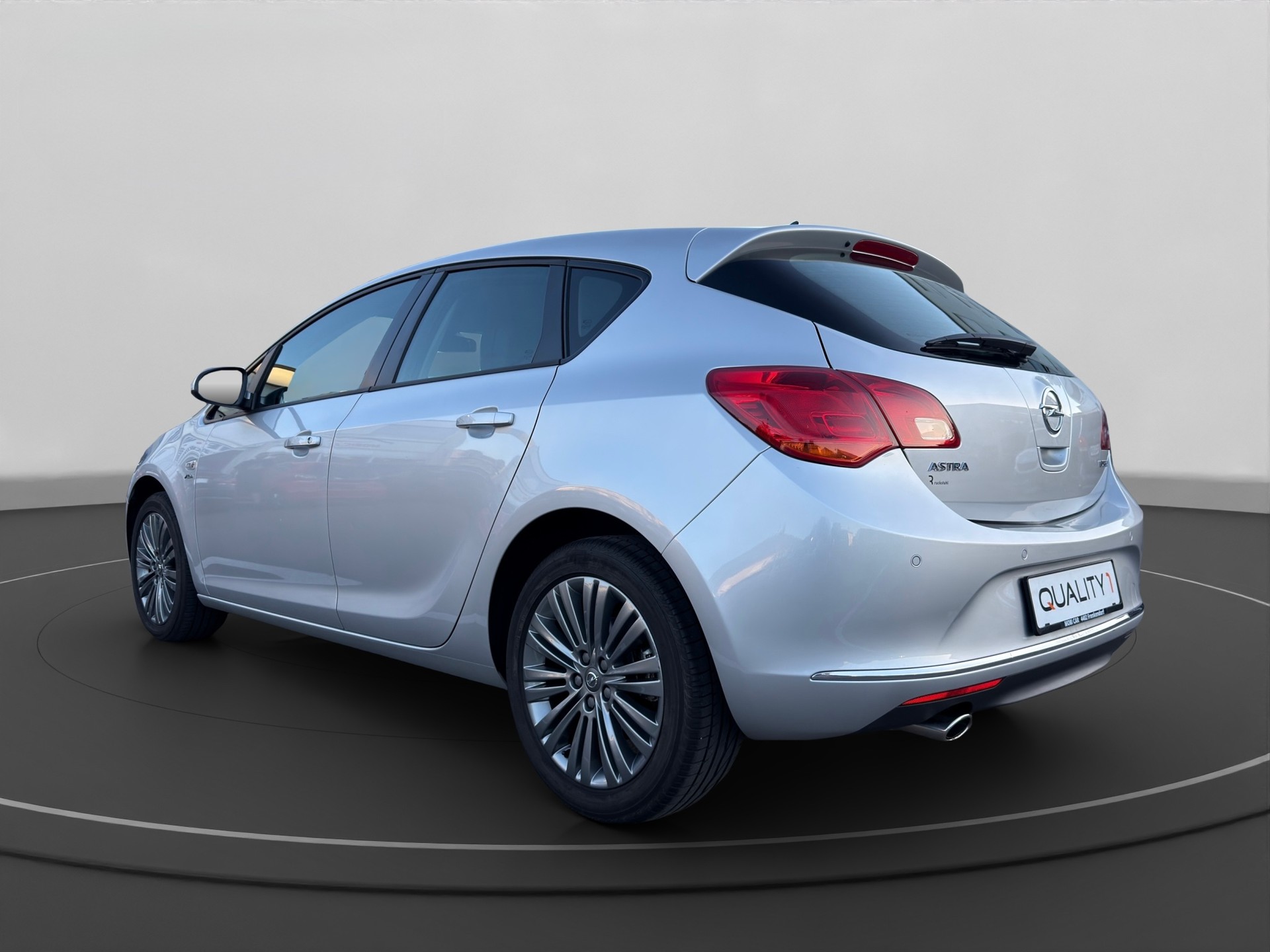 OPEL Astra 1.4i 16V Turbo Active Edition Automatic-image-2
