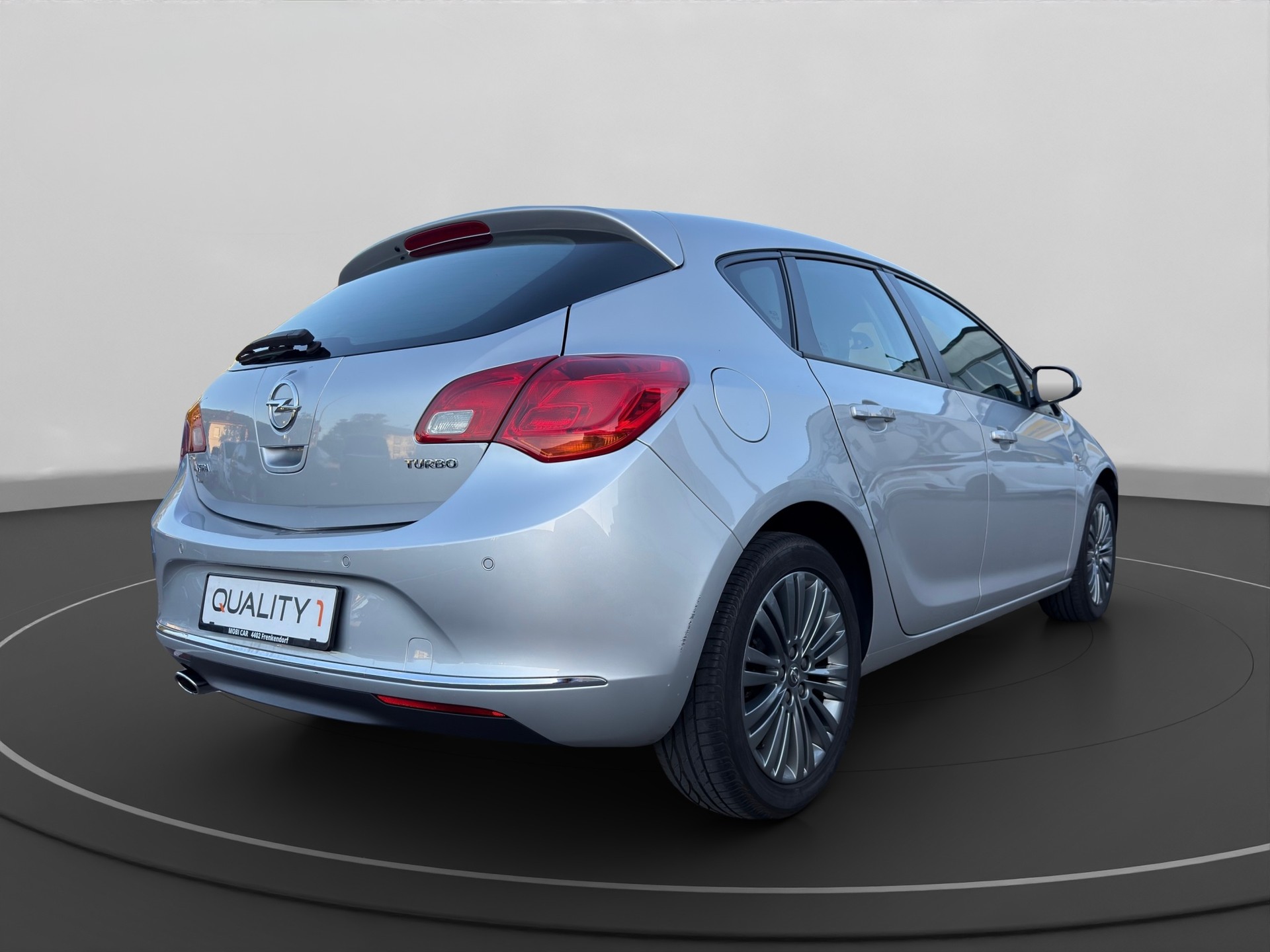 OPEL Astra 1.4i 16V Turbo Active Edition Automatic-image-4