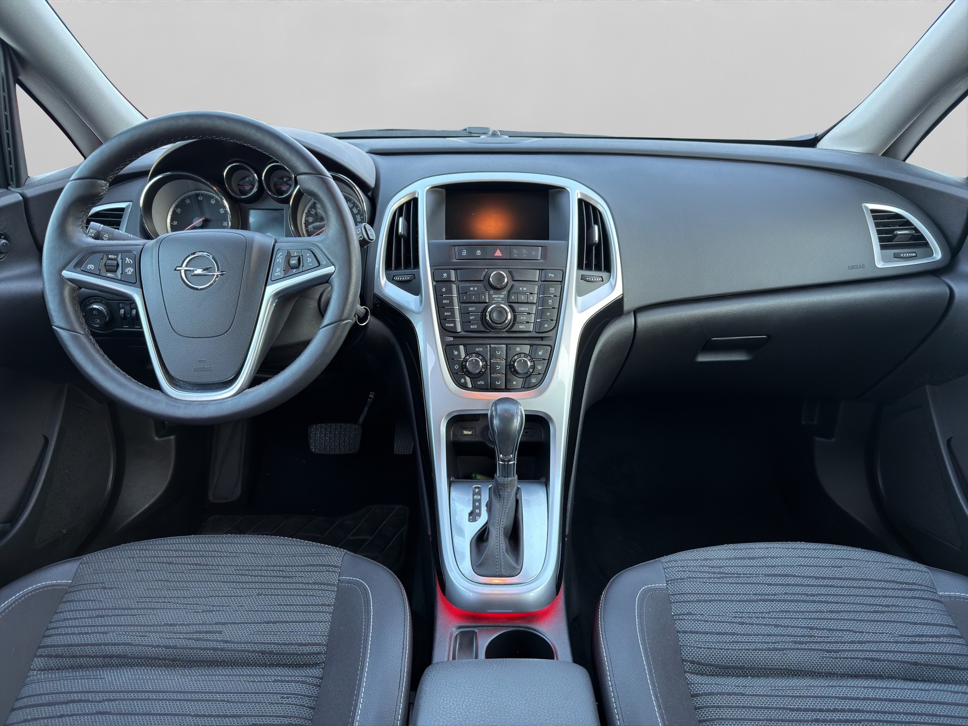 OPEL Astra 1.4i 16V Turbo Active Edition Automatic-image-10