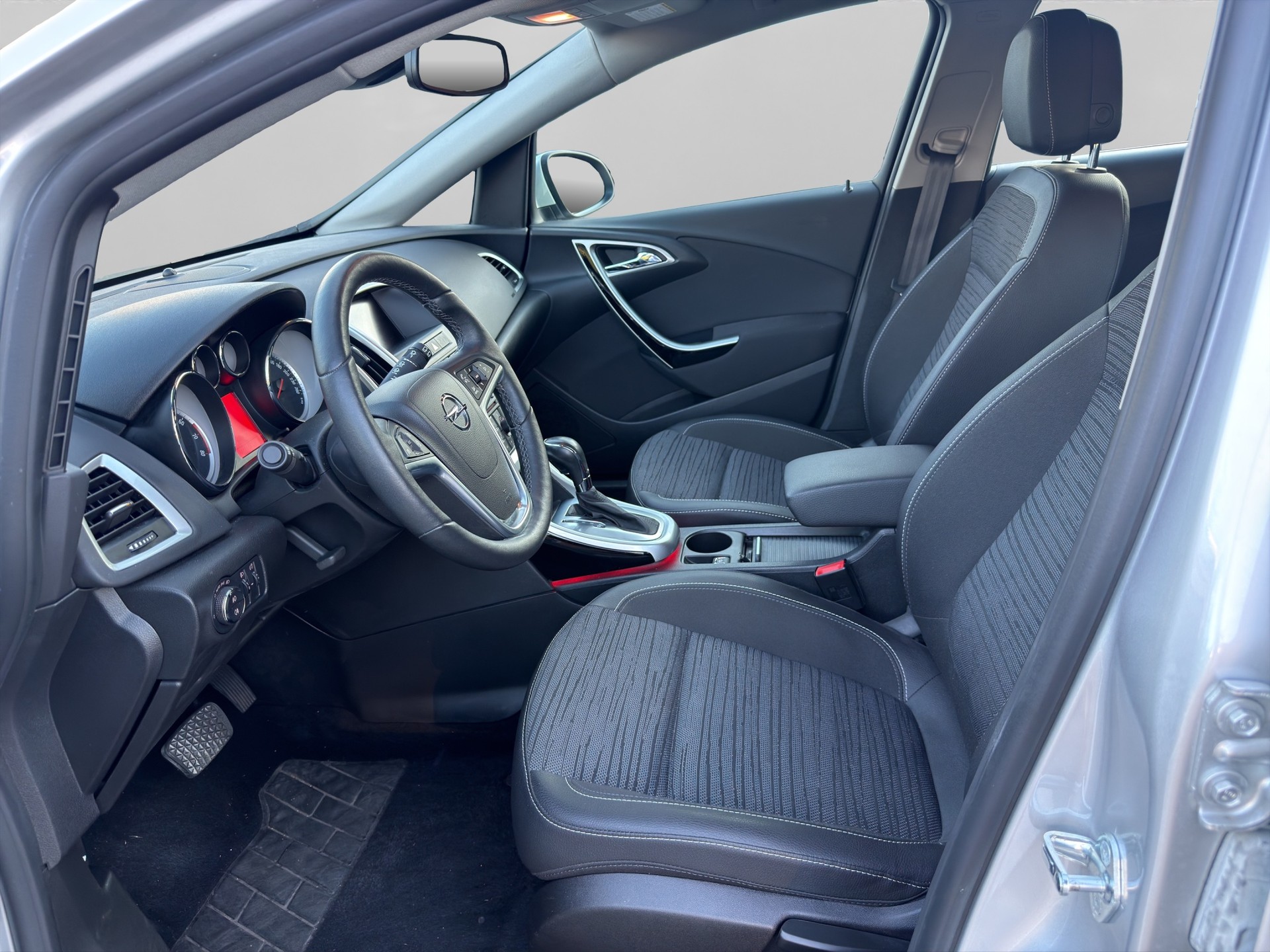 OPEL Astra 1.4i 16V Turbo Active Edition Automatic-image-8