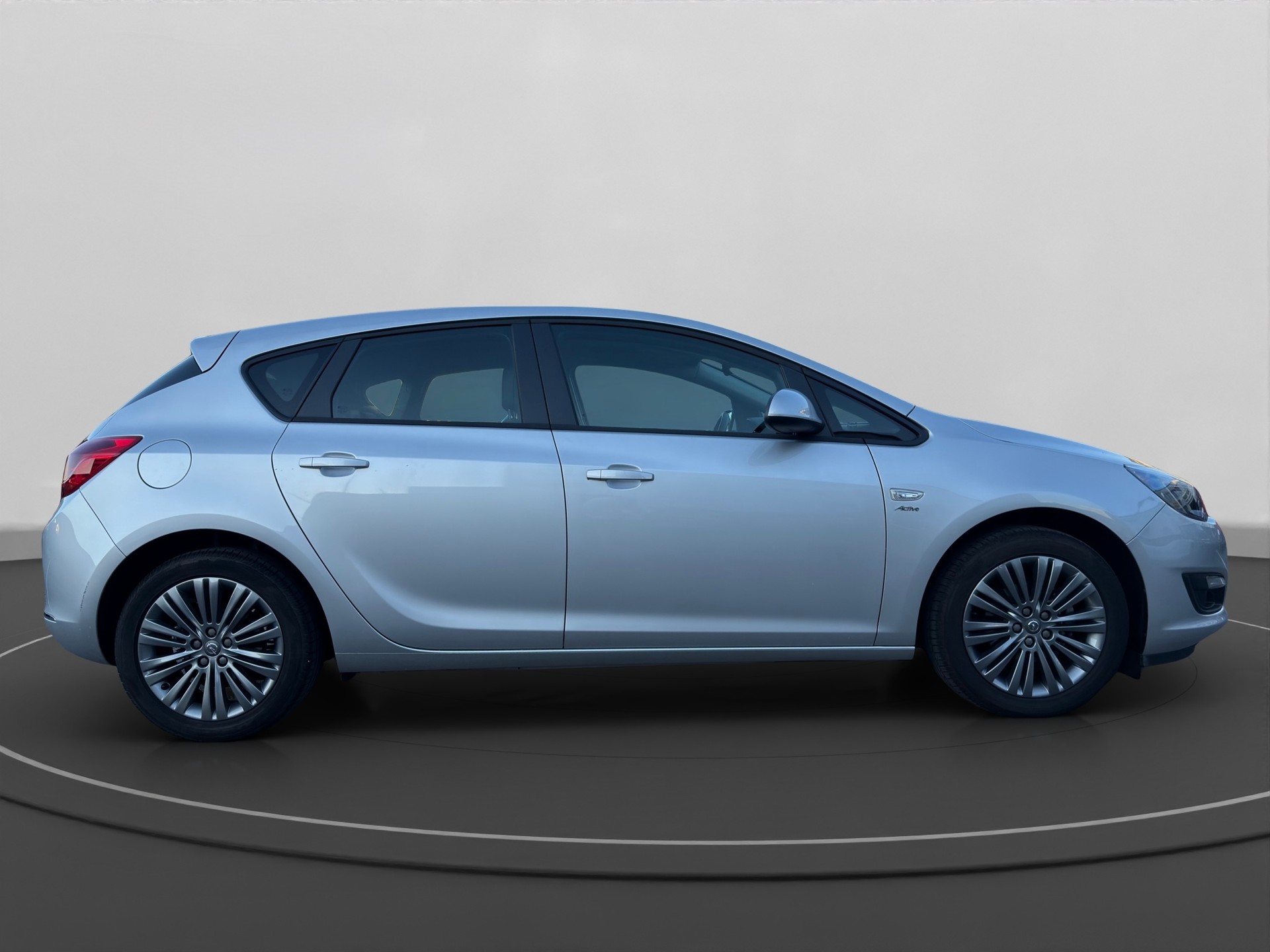 OPEL Astra 1.4i 16V Turbo Active Edition Automatic-image-5