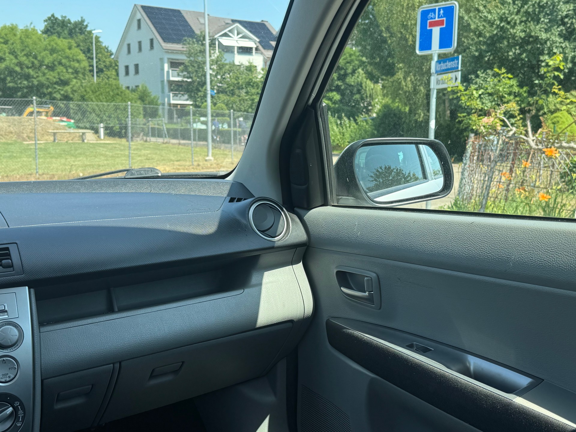 MAZDA 2 1.4i 16V Exclusive-image-10