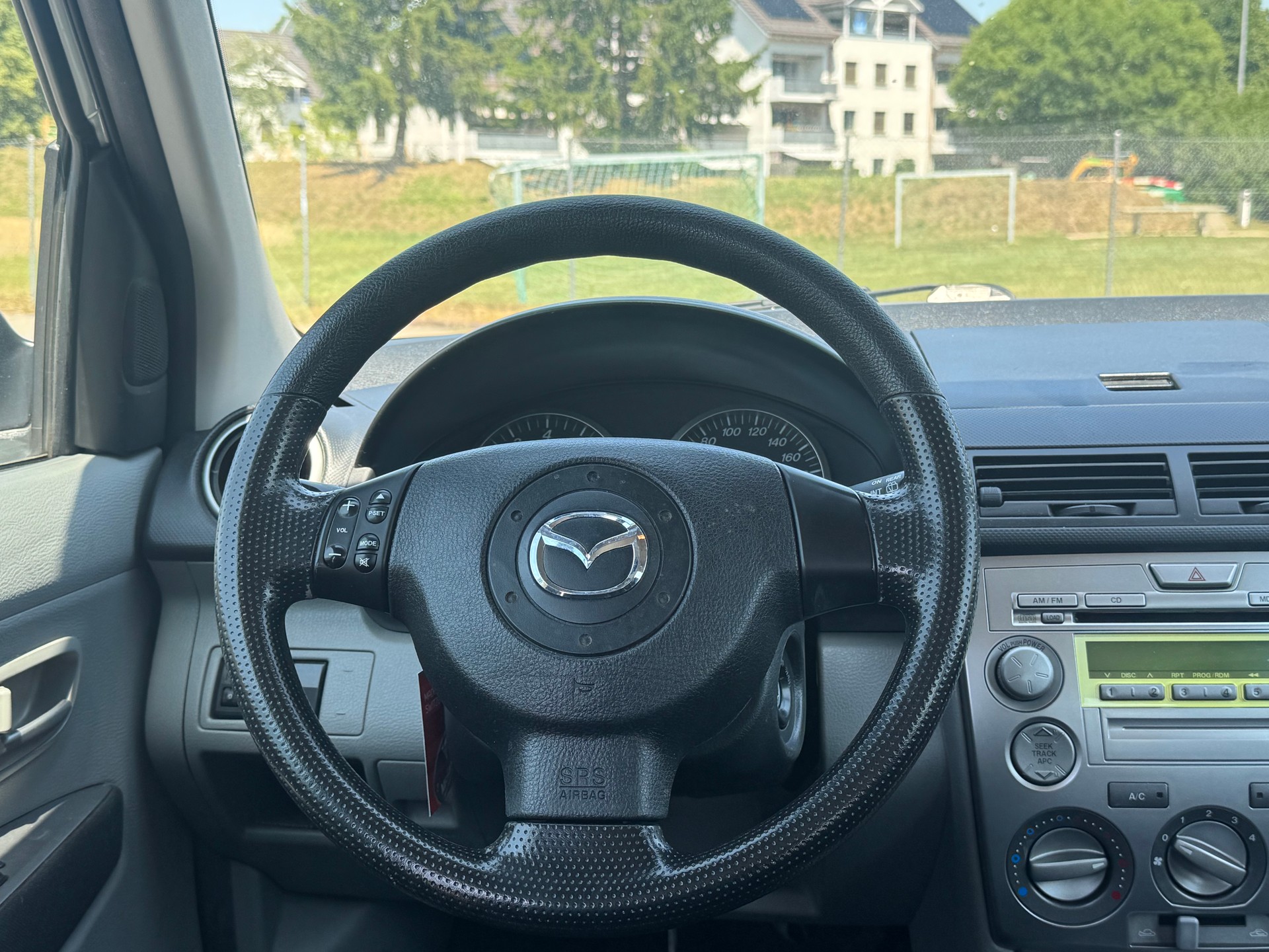 MAZDA 2 1.4i 16V Exclusive-image-11
