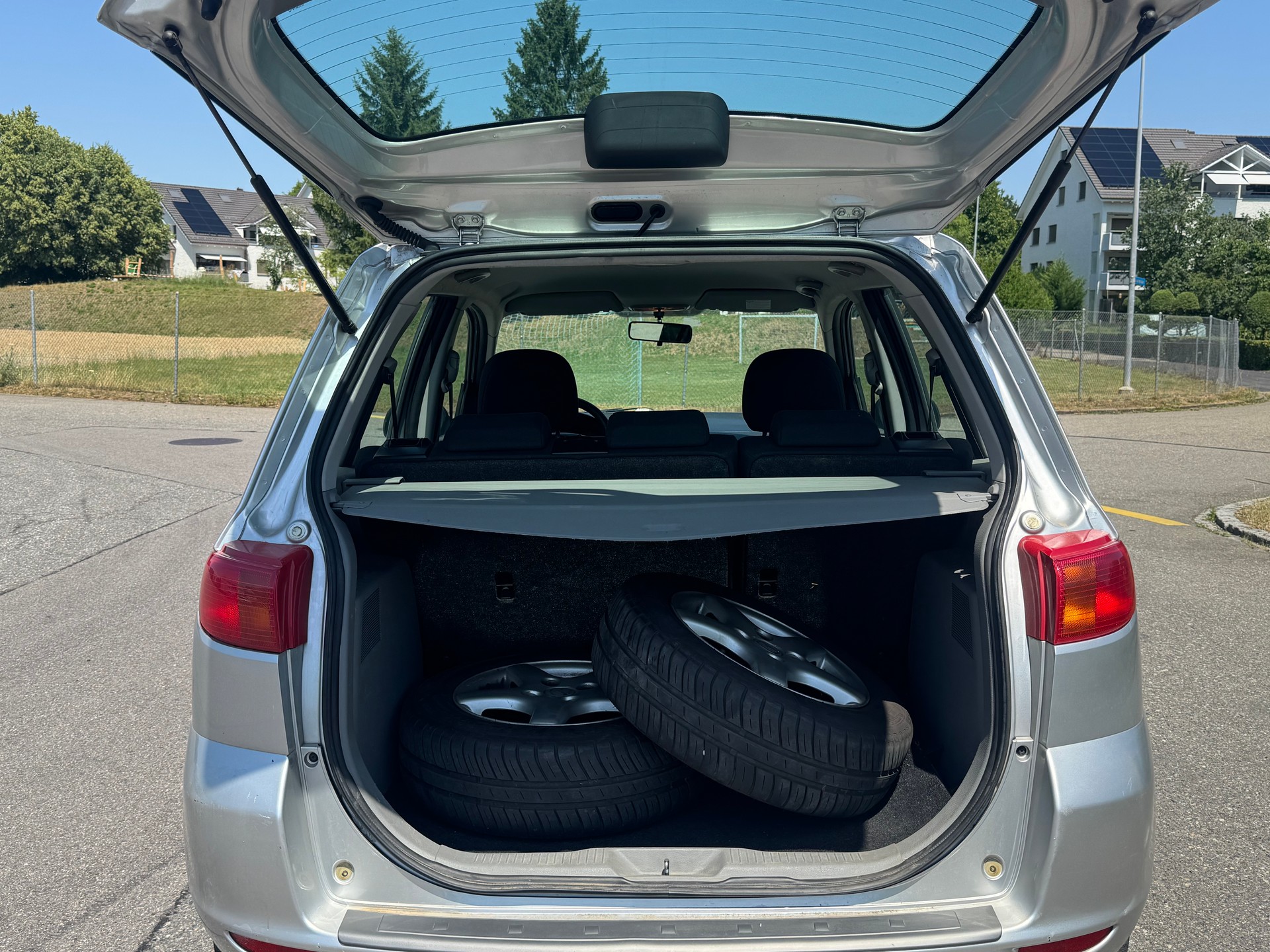 MAZDA 2 1.4i 16V Exclusive-image-6