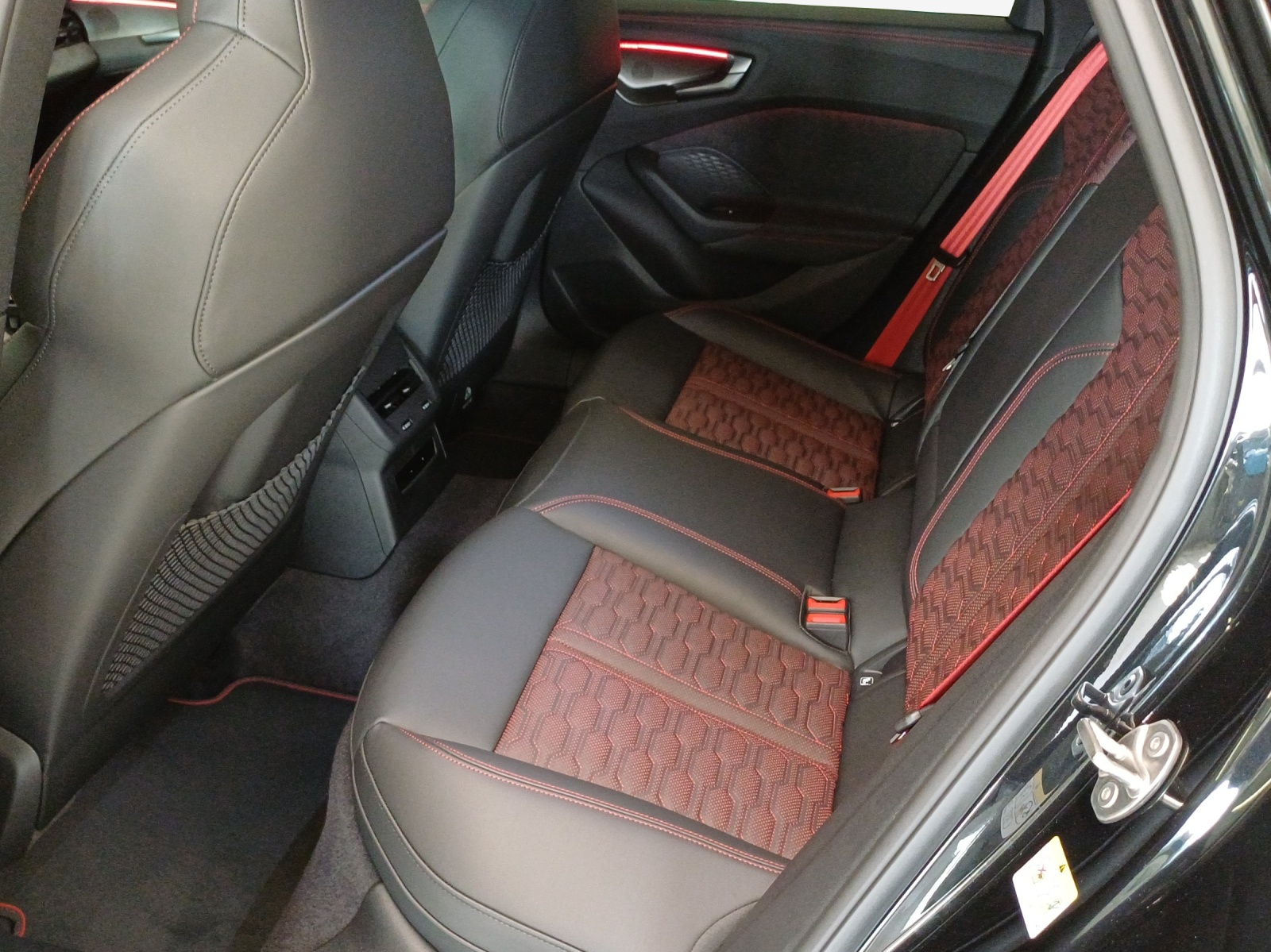 AUDI RS 5 Avant TFSI 470 kW Tiptronic quattro-image-11