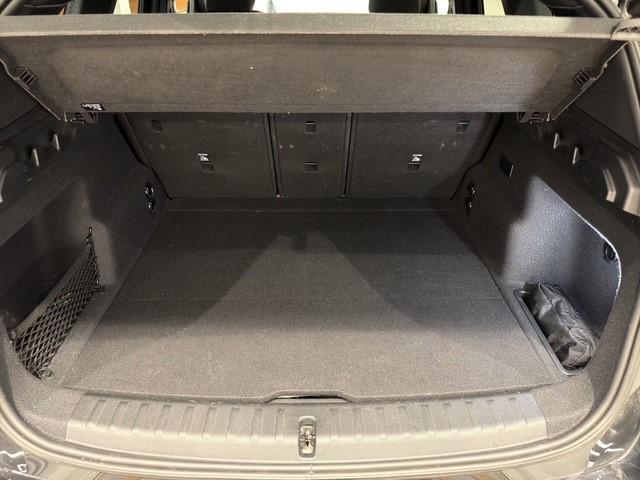 BMW X1 30e xDrive paddles-image-17