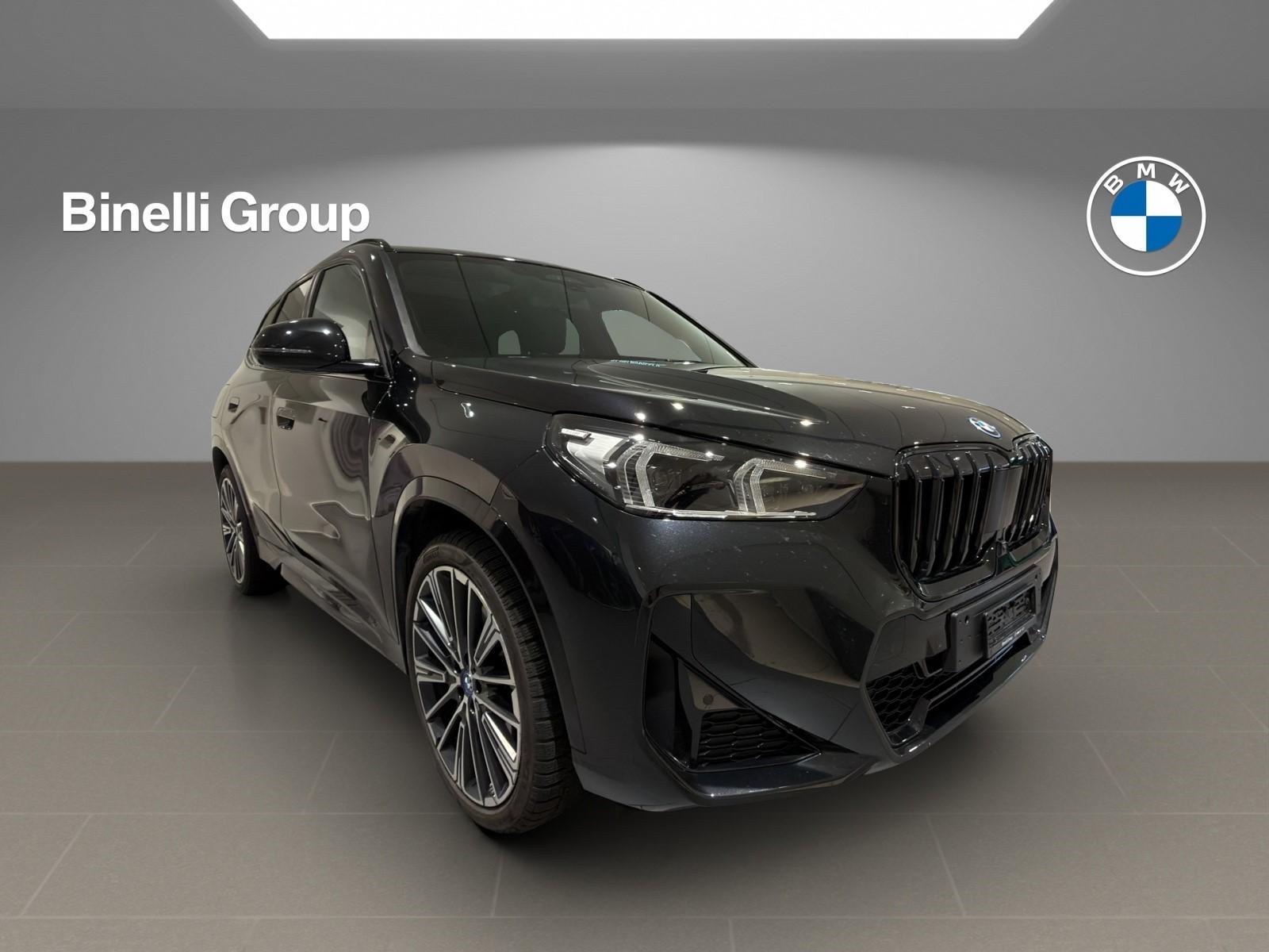 BMW X1 30e xDrive paddles-showroom-element-3