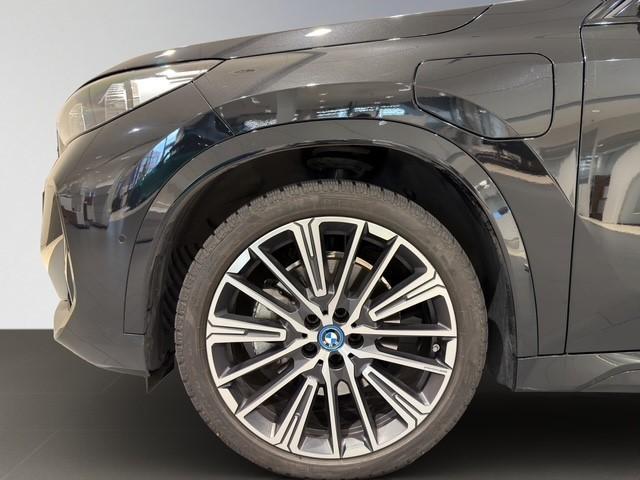 BMW X1 30e xDrive paddles-image-8