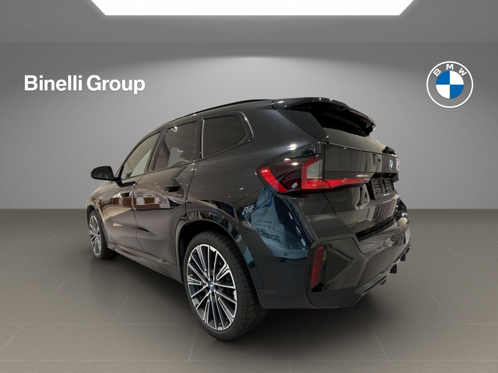 BMW X1 30e xDrive paddles-showroom-element-2