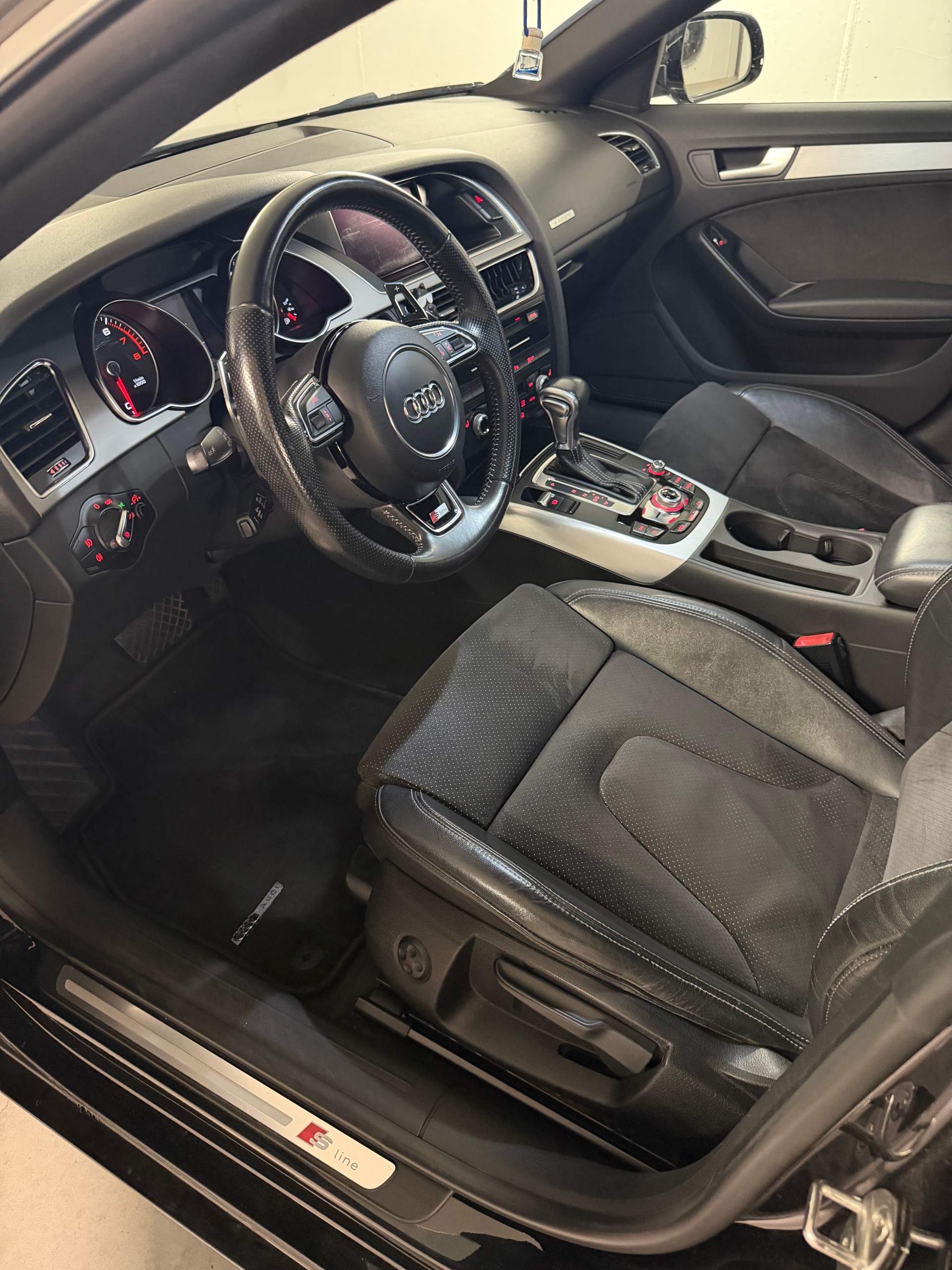 AUDI A5 Sportback 2.0 TFSI quattro S-tronic-image-14