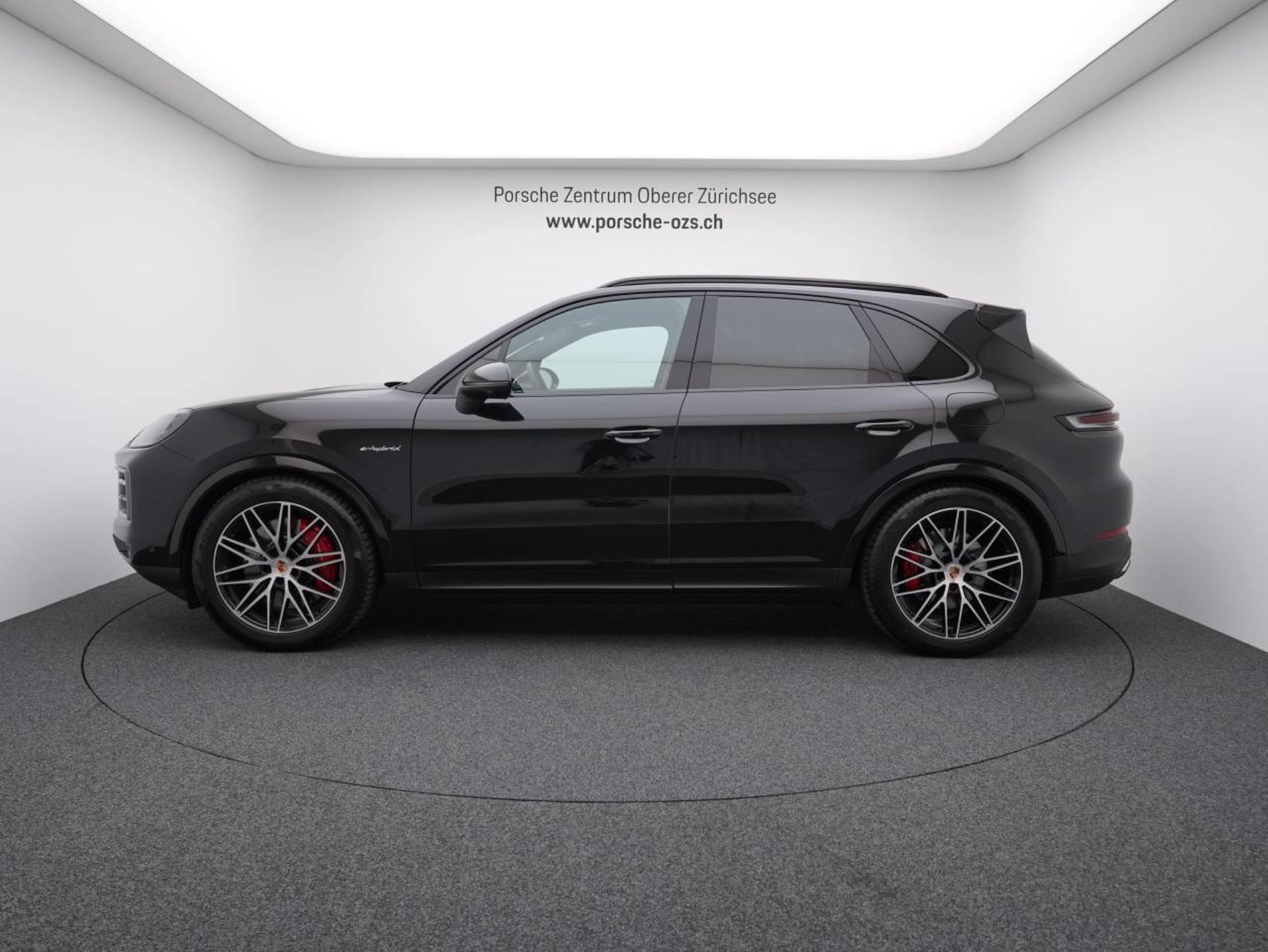 PORSCHE Cayenne S E-Hybrid-image-1