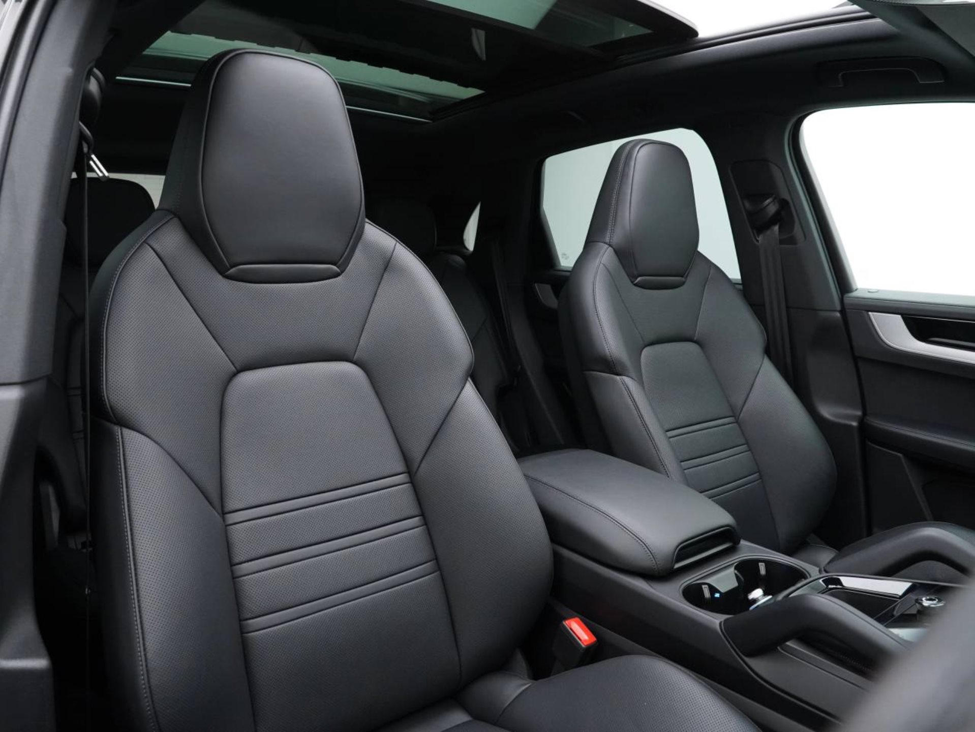 PORSCHE Cayenne S E-Hybrid-image-26