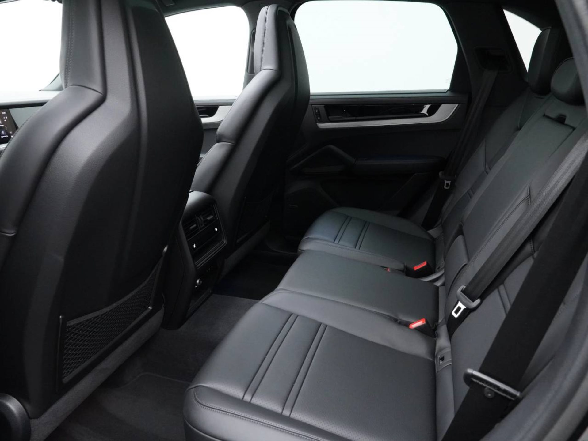 PORSCHE Cayenne S E-Hybrid-image-28