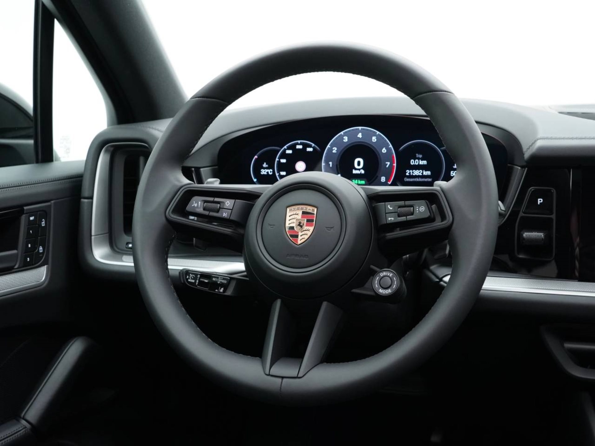 PORSCHE Cayenne S E-Hybrid-image-15