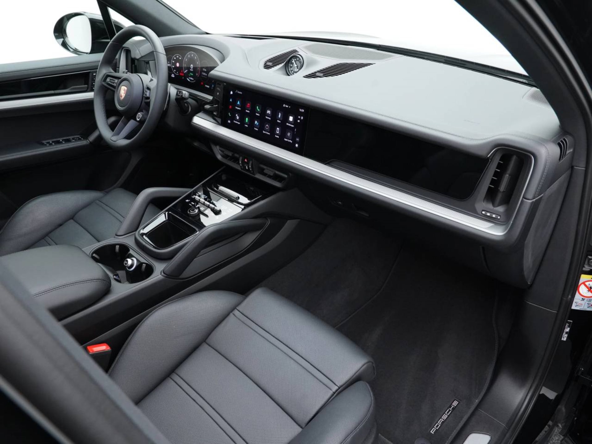 PORSCHE Cayenne S E-Hybrid-image-24