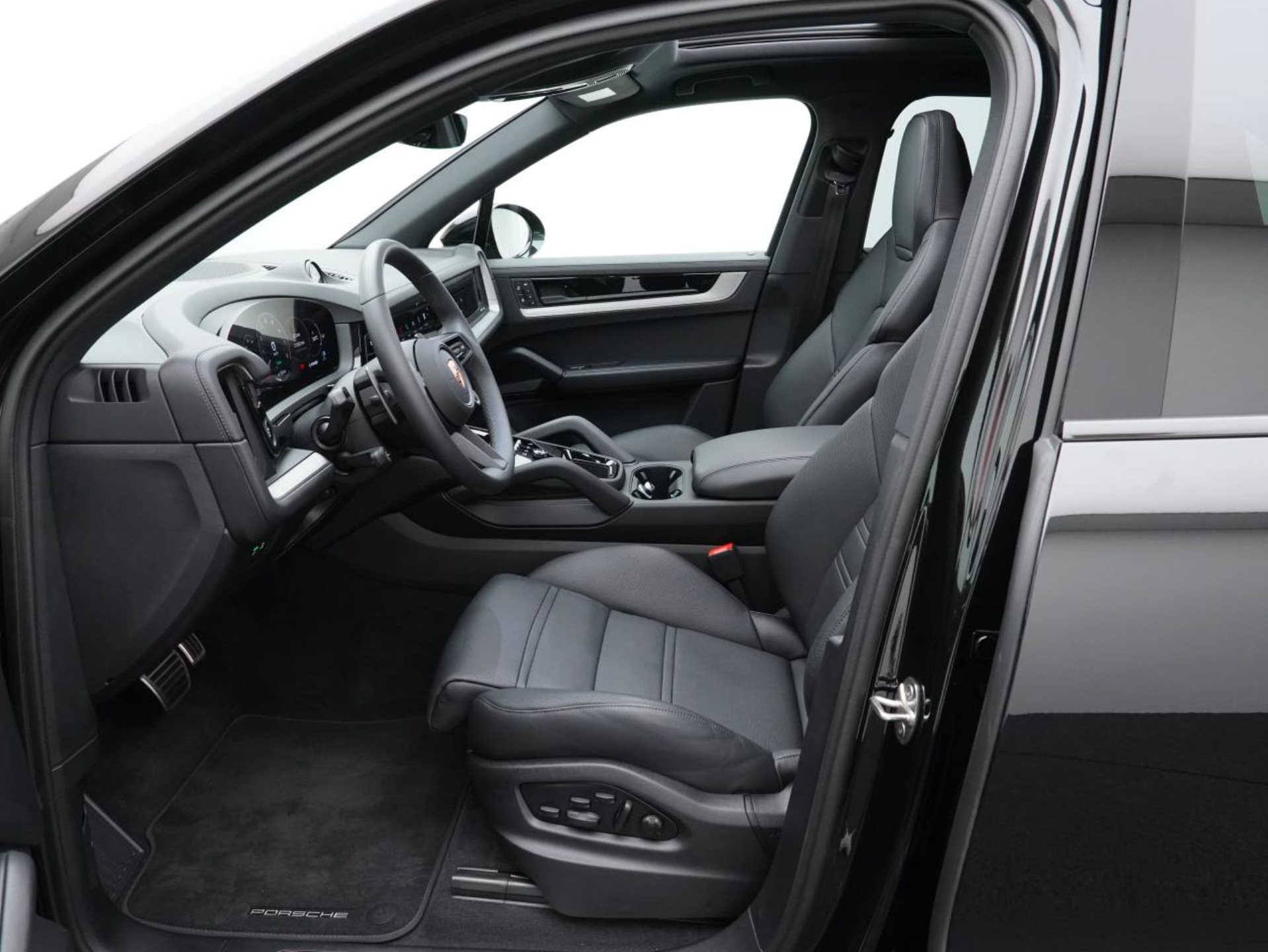 PORSCHE Cayenne S E-Hybrid-image-4