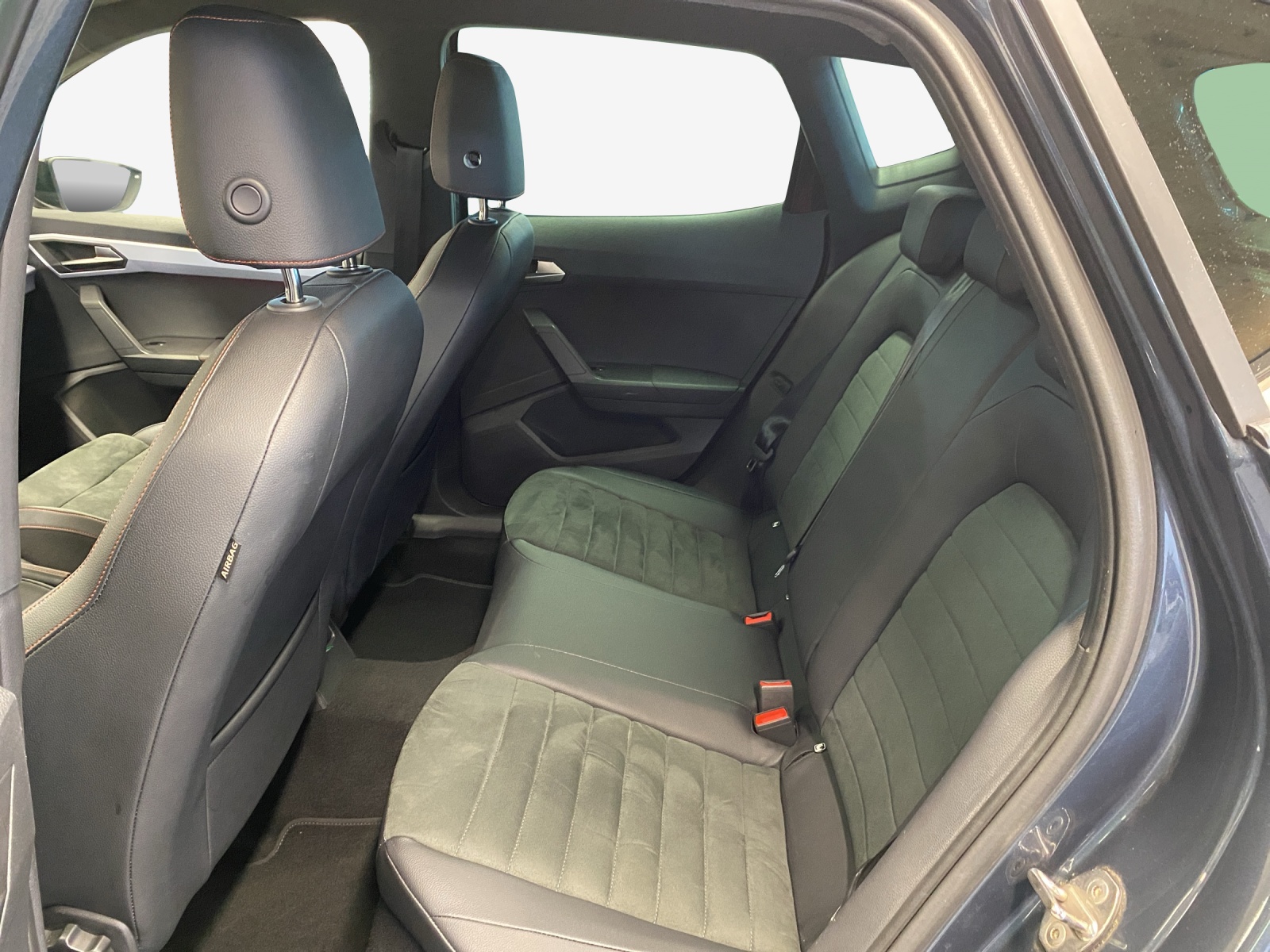 SEAT Arona 1.0 TSI Eco Hola FR DSG-image-11