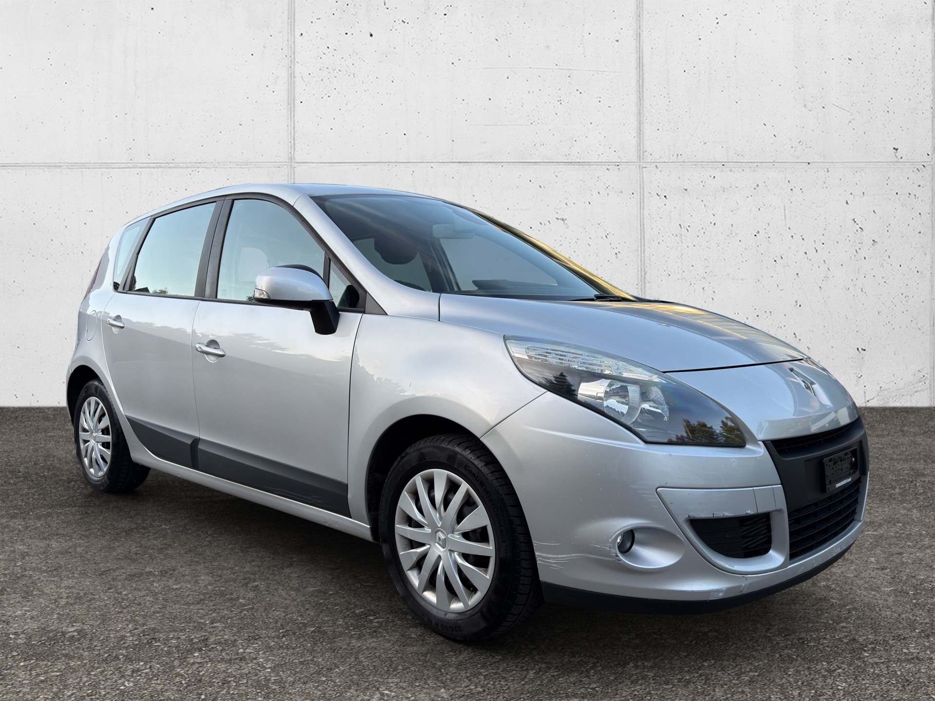 RENAULT Scénic 1.4 16V Turbo Privilège-image-1