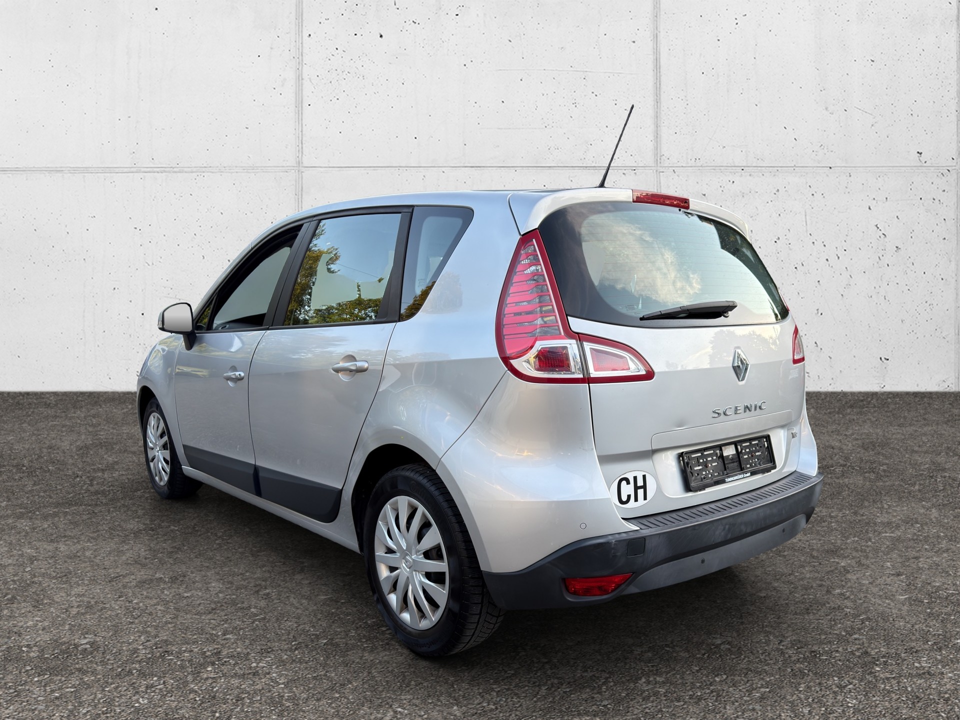 RENAULT Scénic 1.4 16V Turbo Privilège-image-5