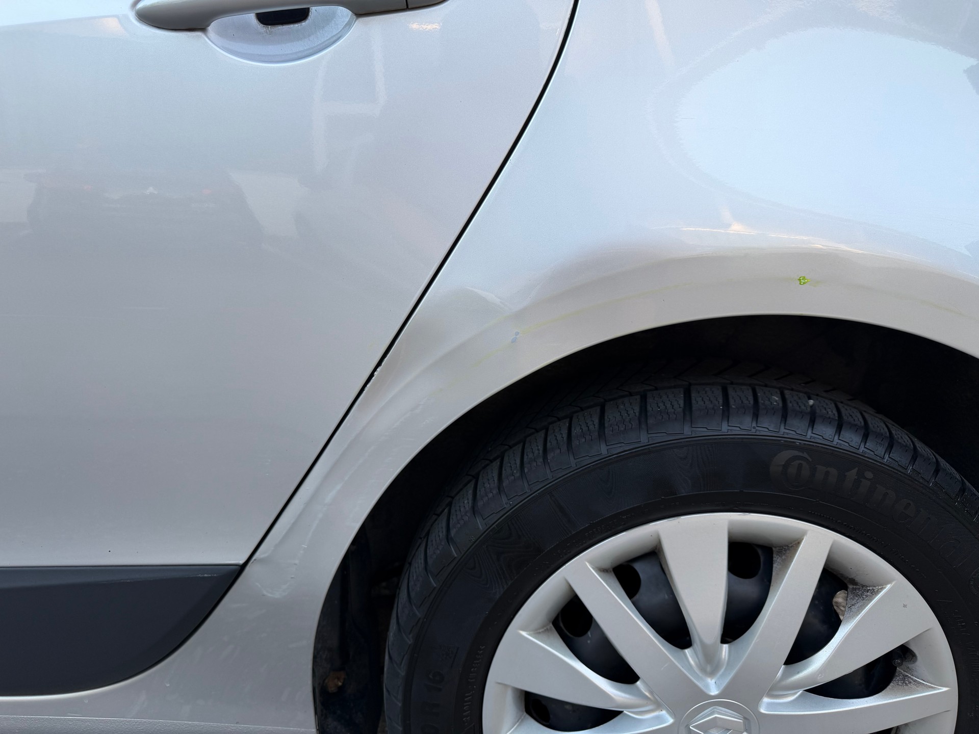 RENAULT Scénic 1.4 16V Turbo Privilège-image-11