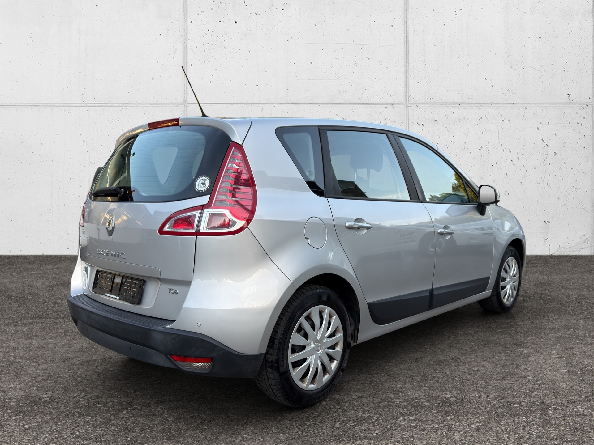 RENAULT Scénic 1.4 16V Turbo Privilège-image-4
