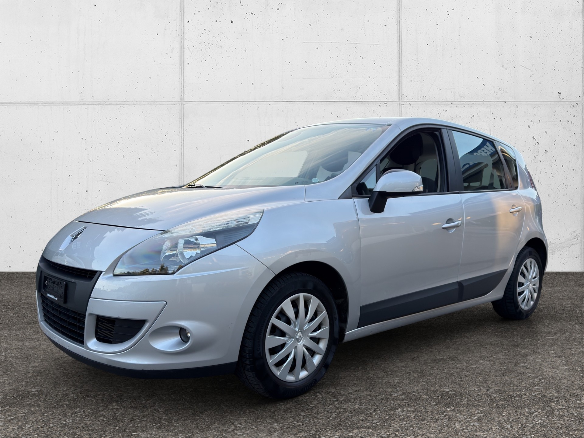 RENAULT Scénic 1.4 16V Turbo Privilège-image-0