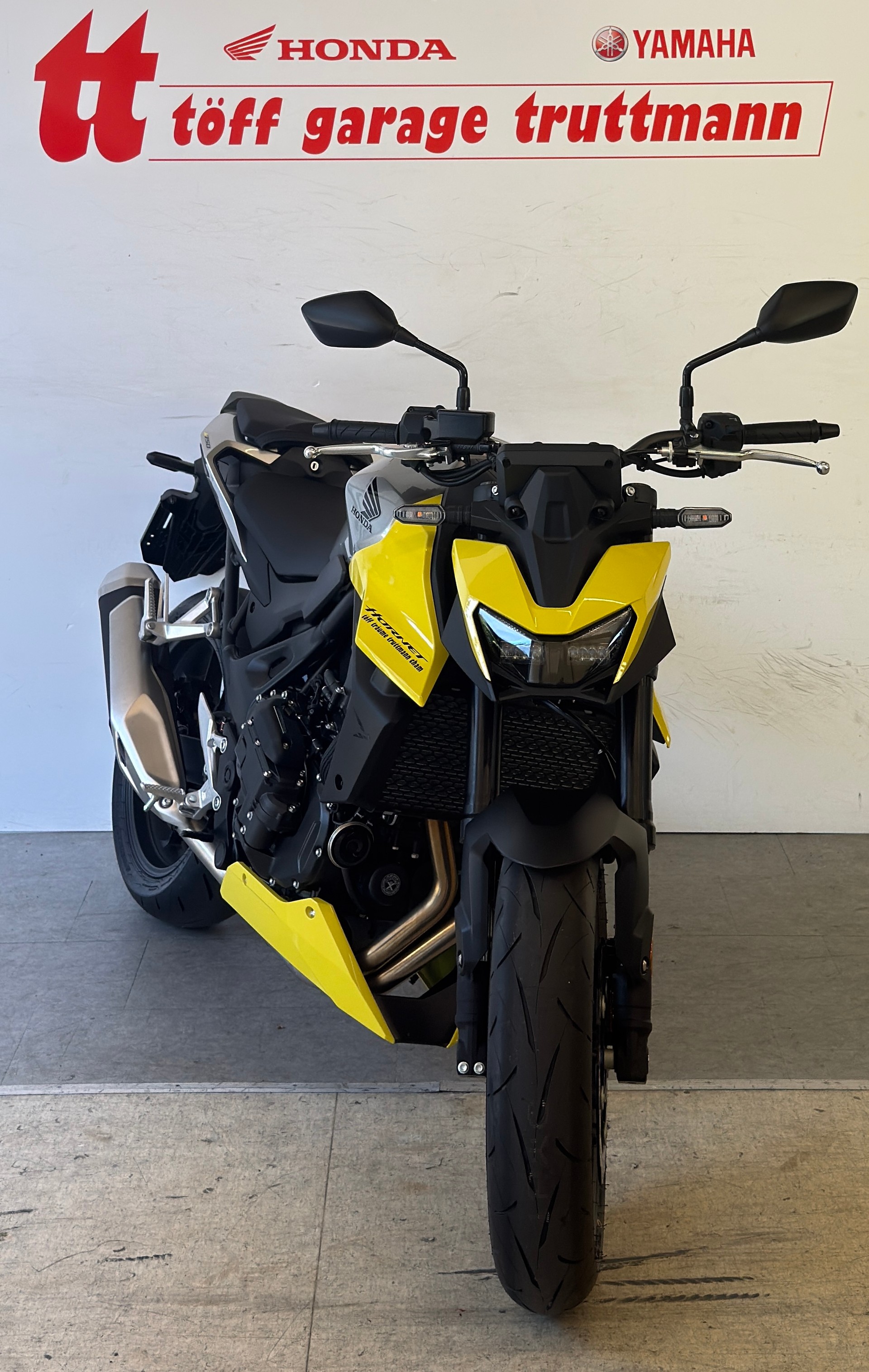 HONDA CB 750 Hornet (35kW)-showroom-element-2