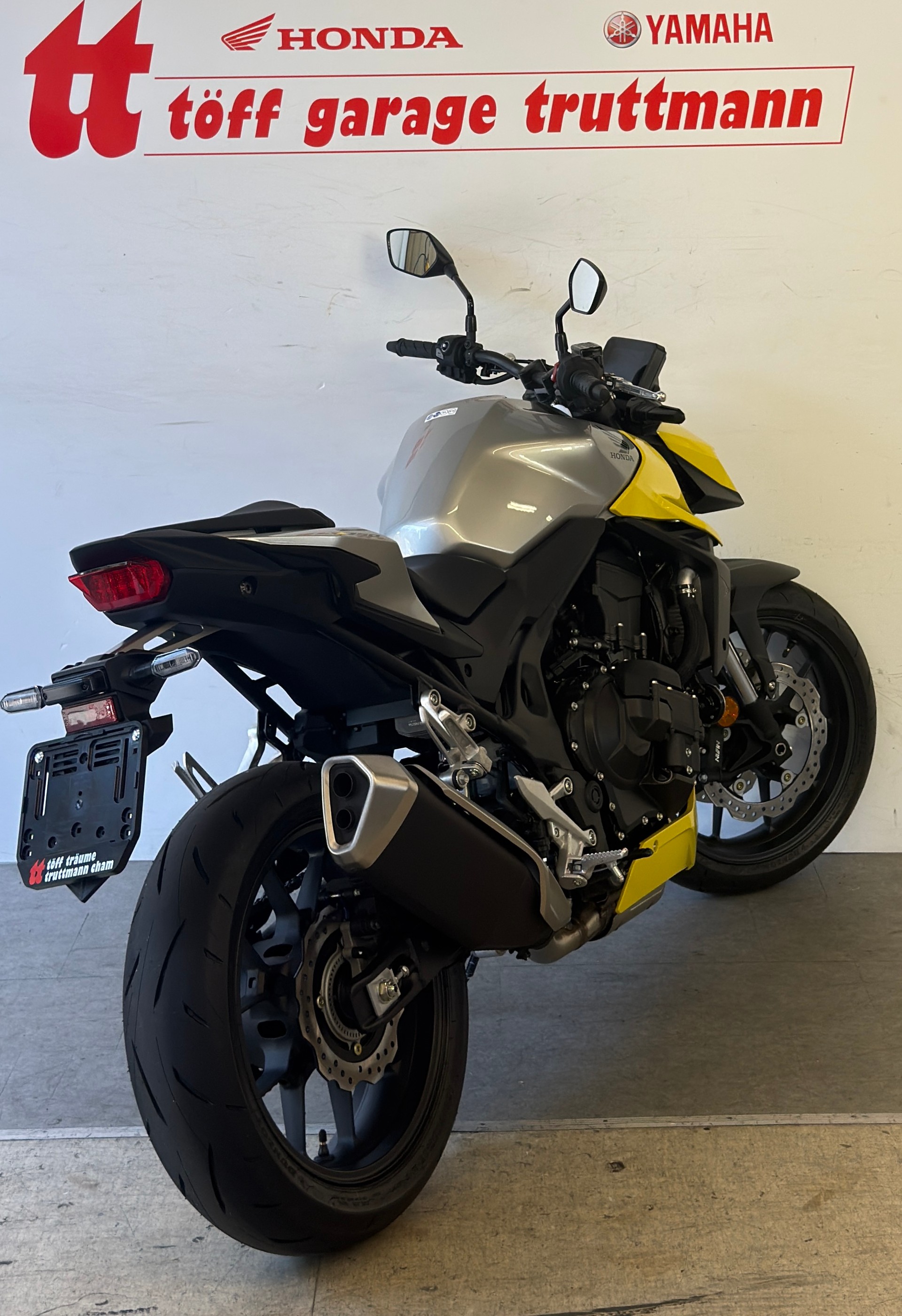 HONDA CB 750 Hornet (35kW)-showroom-element-3