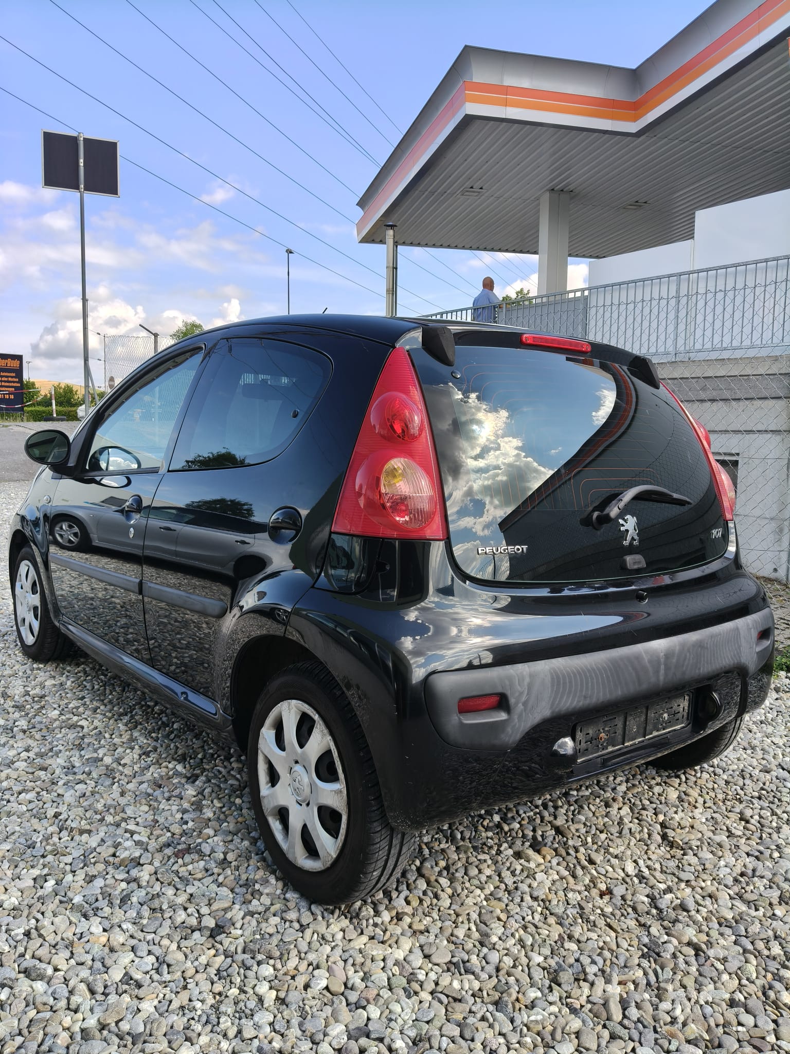 PEUGEOT 107 1.0 Trendy-image-3
