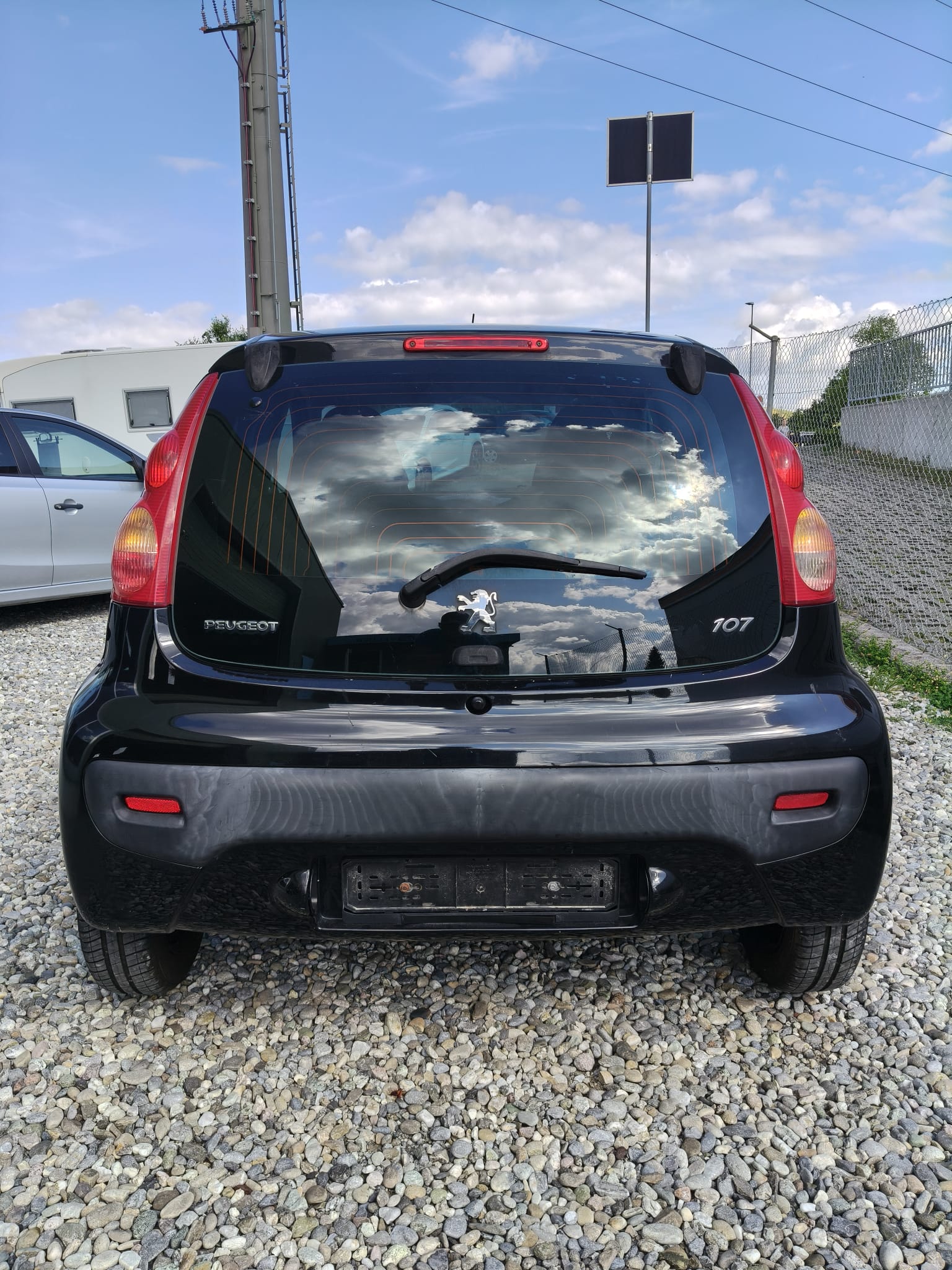 PEUGEOT 107 1.0 Trendy-image-5