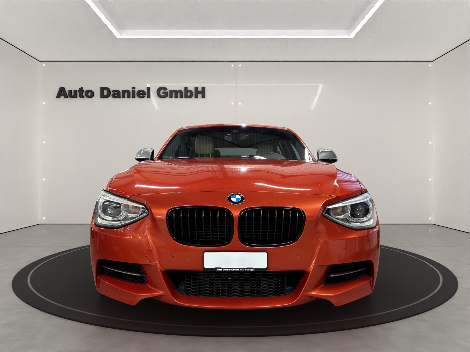 BMW M135i xDrive Steptronic-image-2