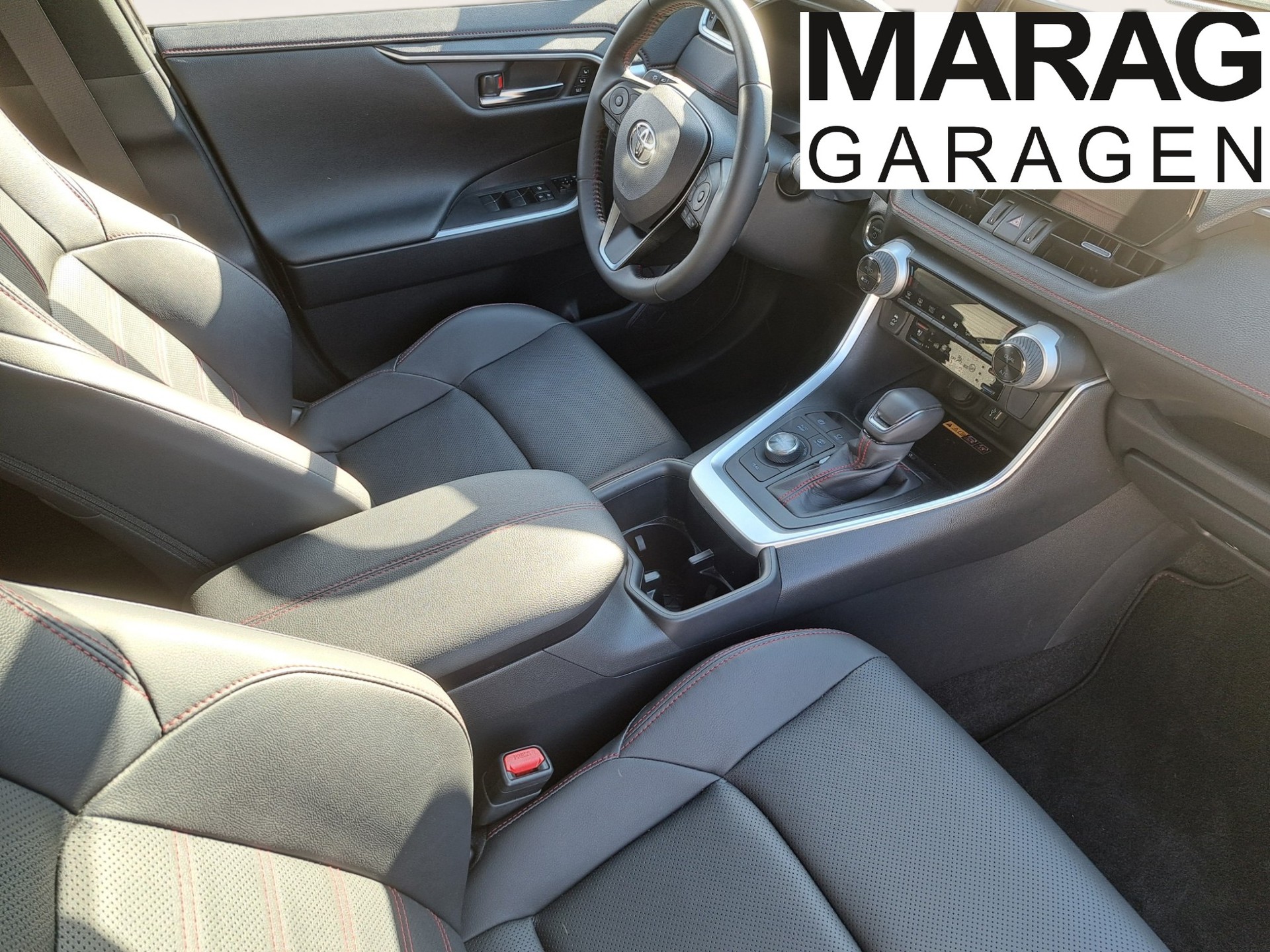 TOYOTA RAV-4 2.5 PHEV Platinum e-CVT 4WD-image-3