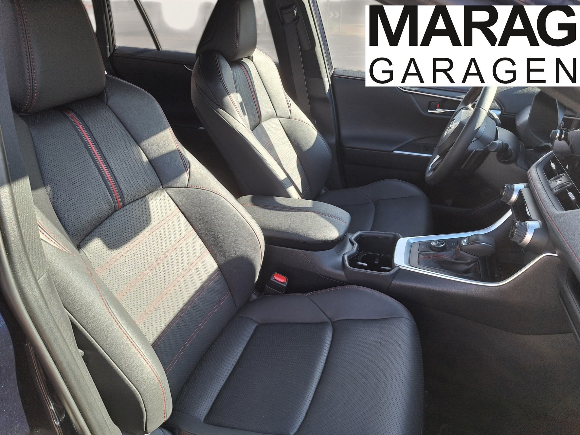 TOYOTA RAV-4 2.5 PHEV Platinum e-CVT 4WD-image-4