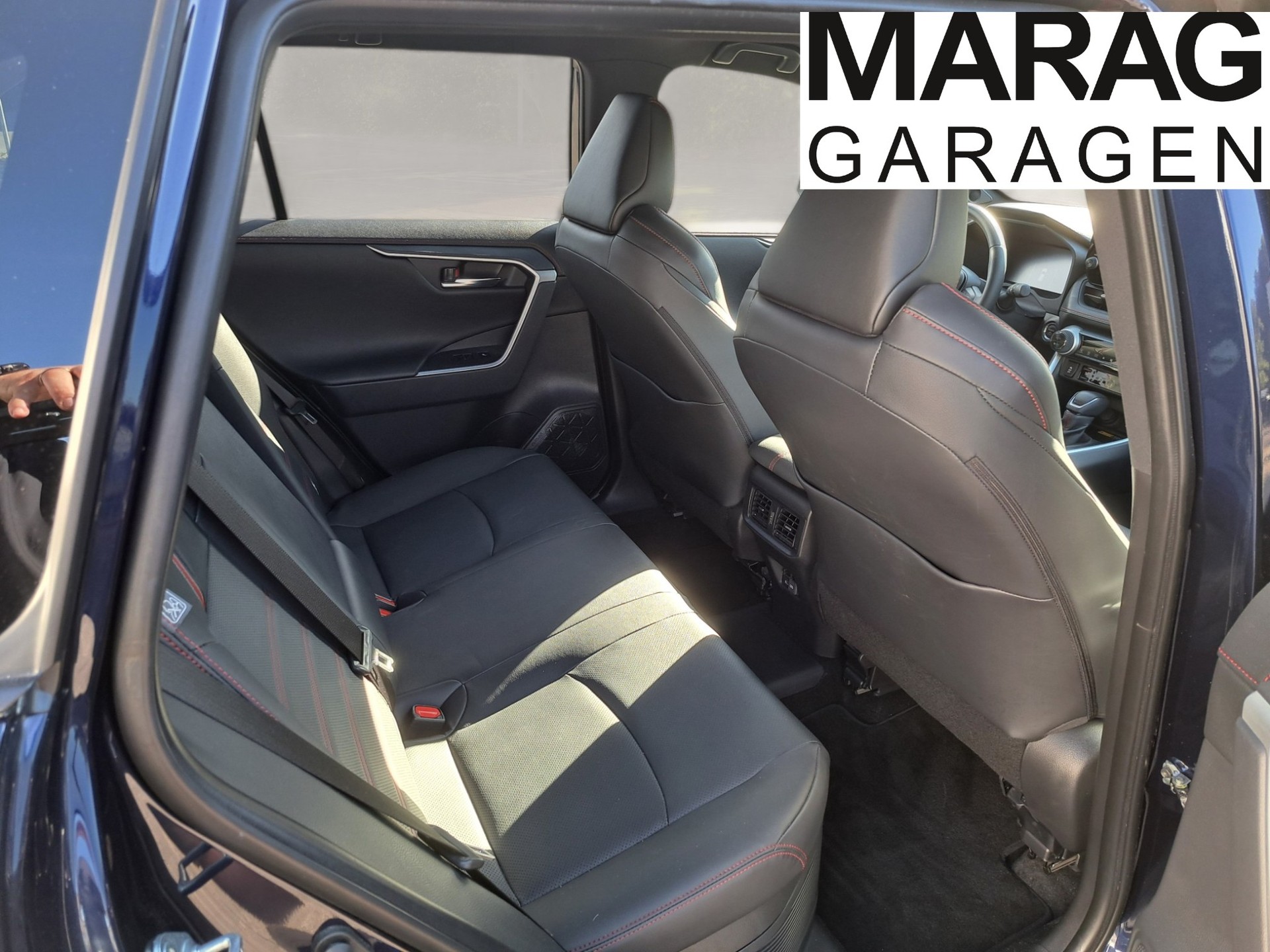 TOYOTA RAV-4 2.5 PHEV Platinum e-CVT 4WD-image-5