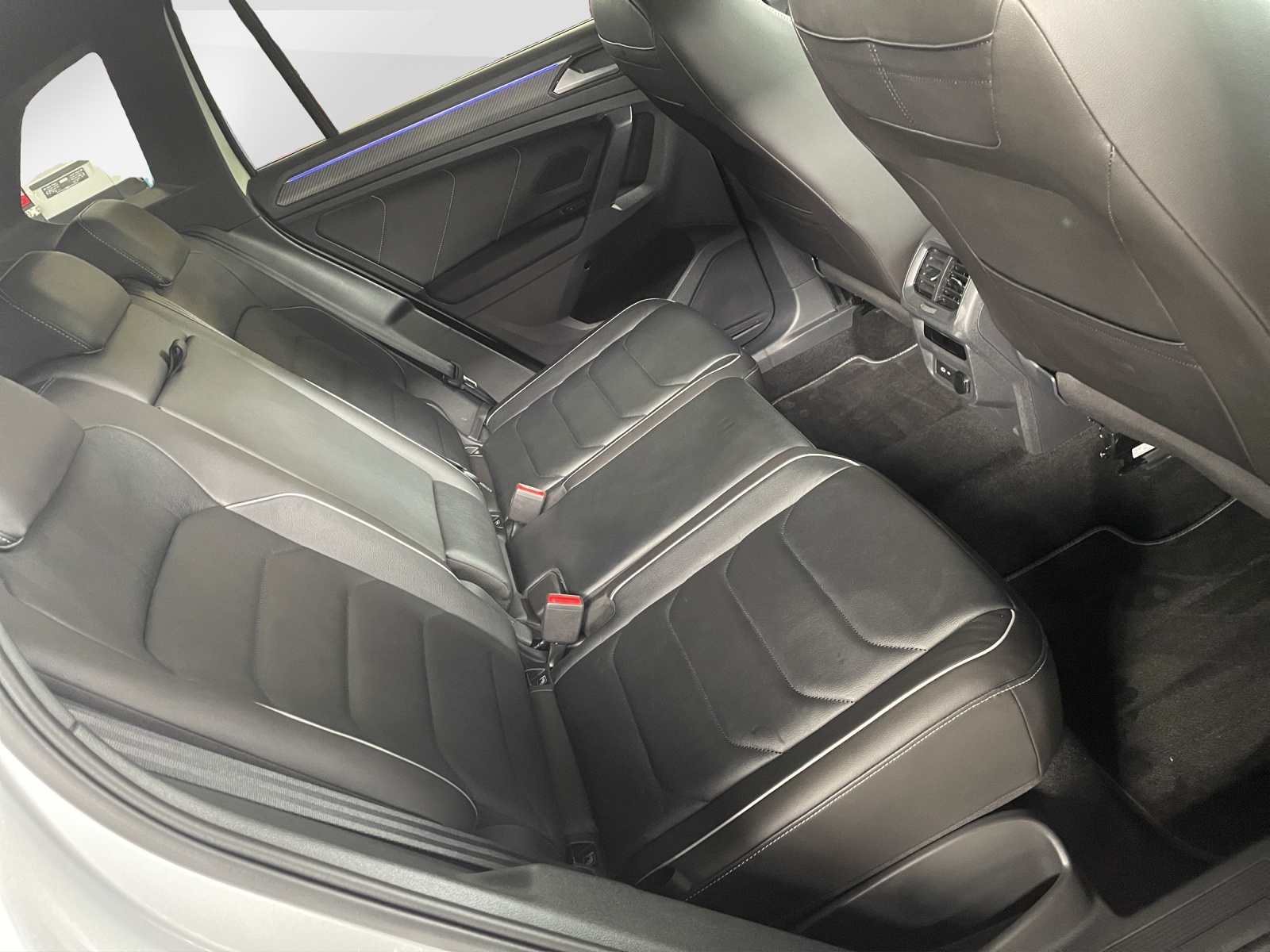 VW Tiguan 2.0 TSI R-Line DSG-image-9