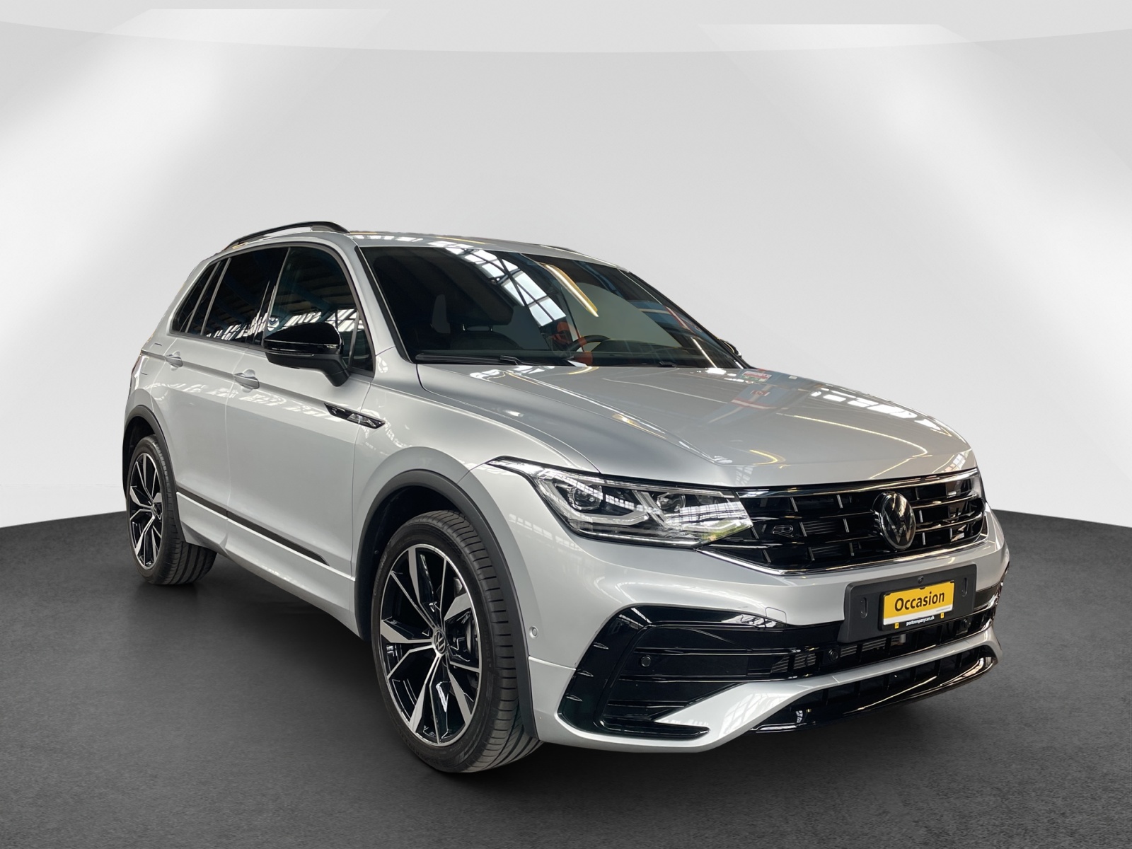 VW Tiguan 2.0 TSI R-Line DSG-image-0