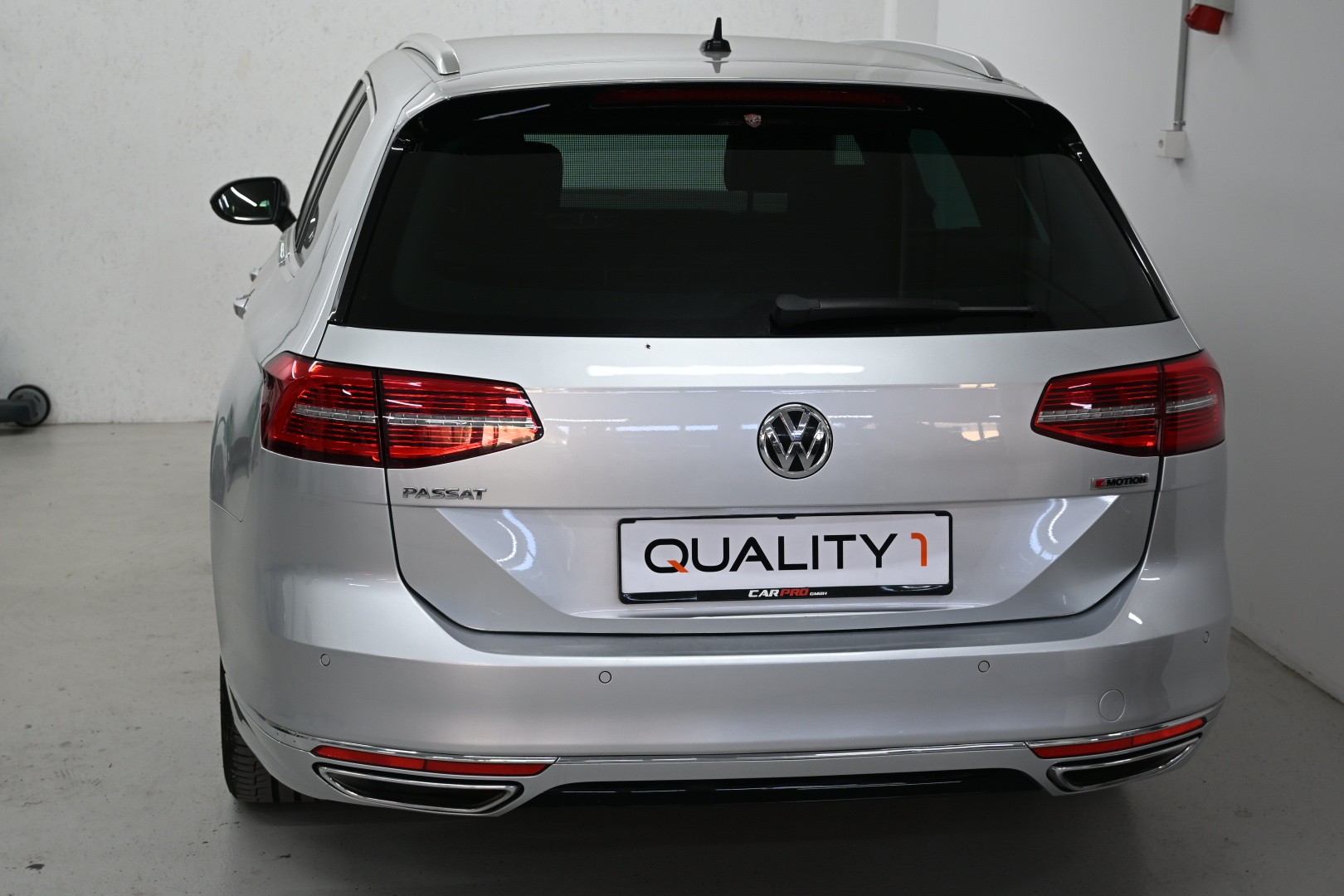 VW Passat Variant 2.0 TSI BMT Highline 4Motion DSG-image-3