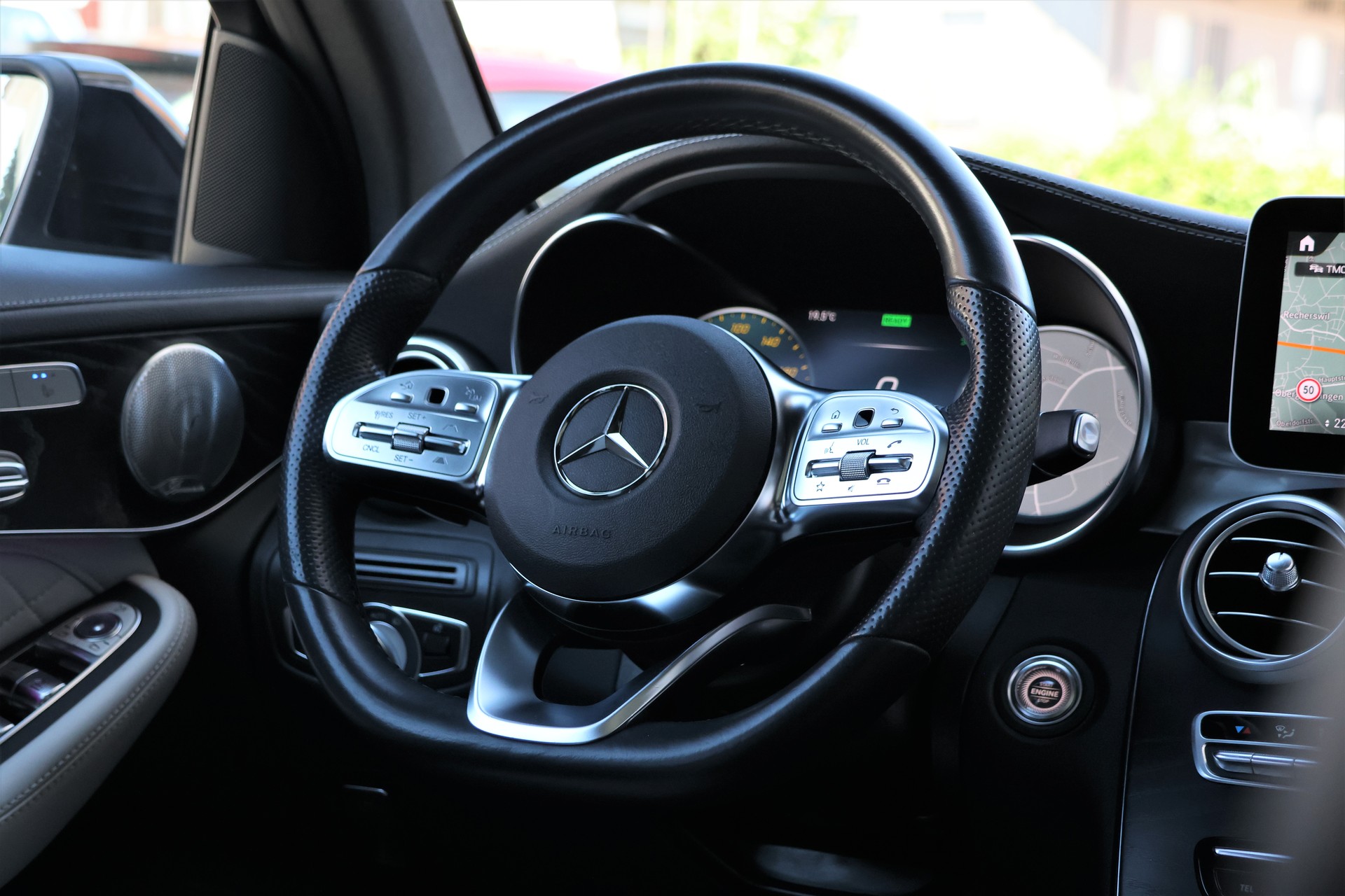 MERCEDES-BENZ GLC 300 AMG Line 4Matic 9G-Tronic (CH) + 2.4T AHK-image-15