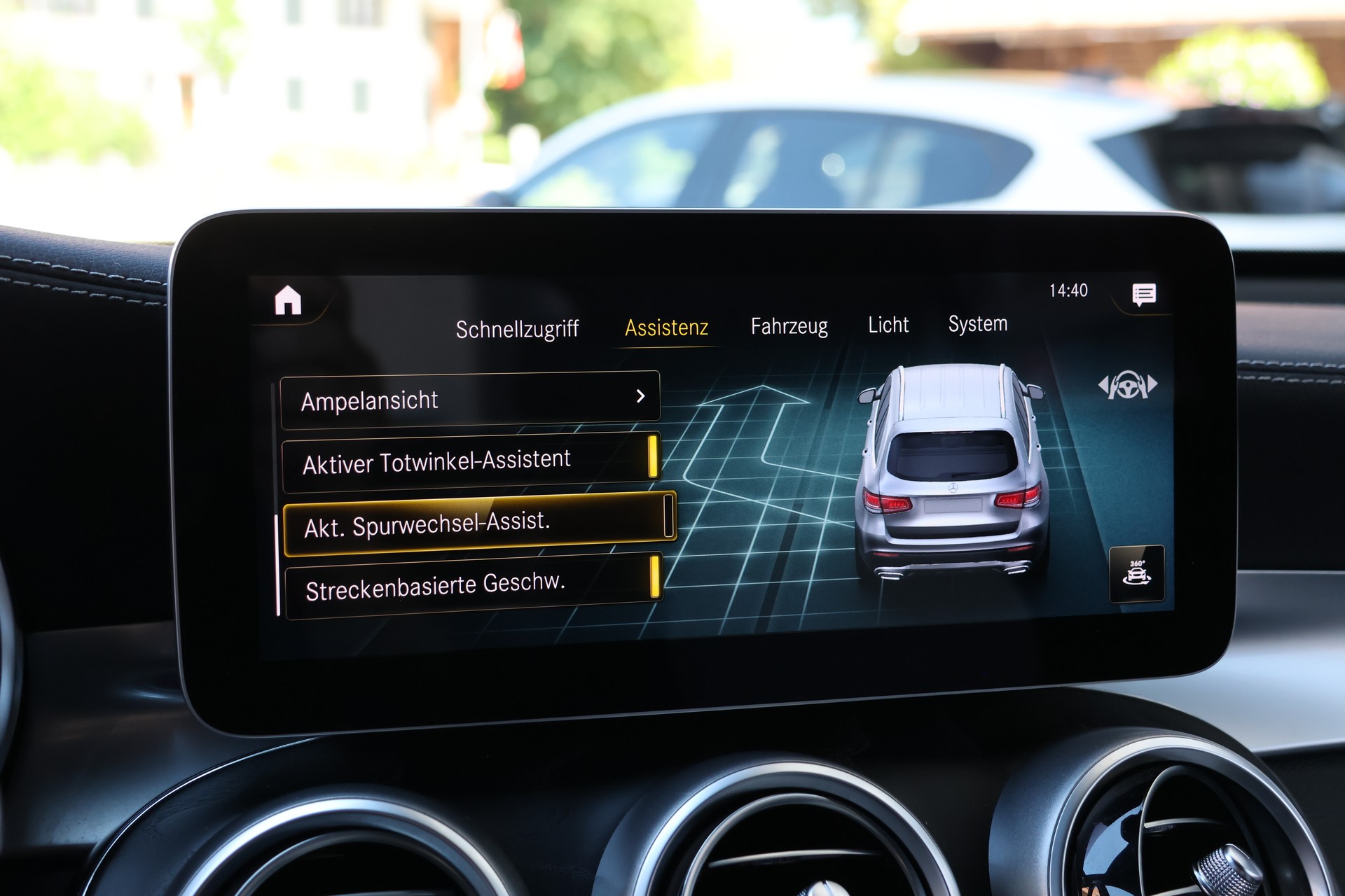 MERCEDES-BENZ GLC 300 AMG Line 4Matic 9G-Tronic (CH) + 2.4T AHK-image-25